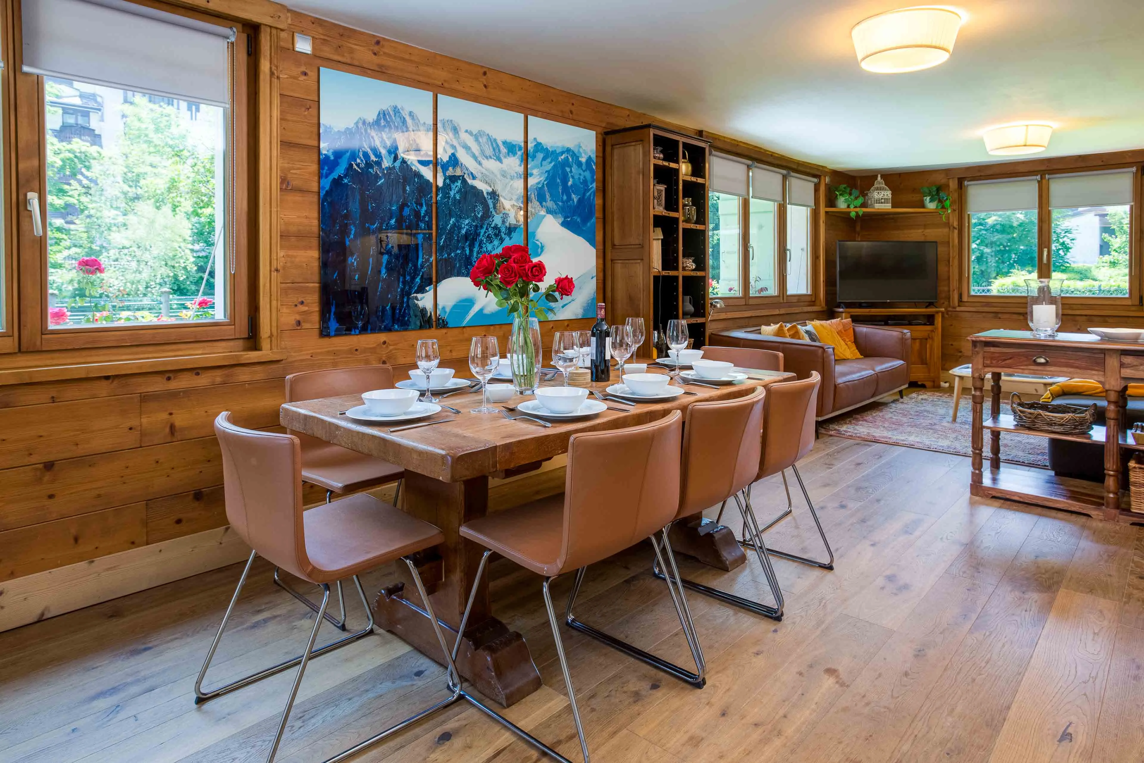 Table à manger dans l'appart Edelweiss 1