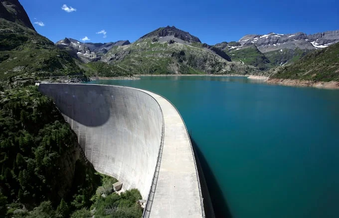 Chamonix Summer Holiday(s), Chamonix Activities, Emosson dam