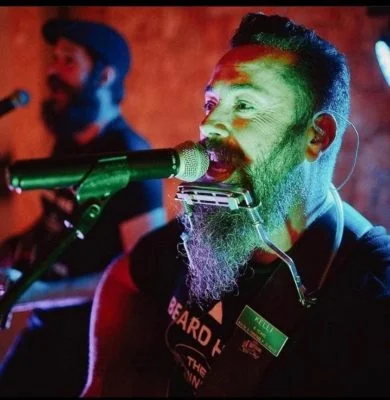 Irish singing by the guiness brothers