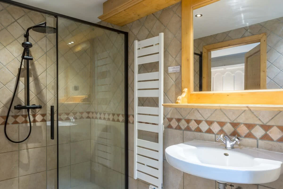 Ground floor ensuite bathroom with Italian shower