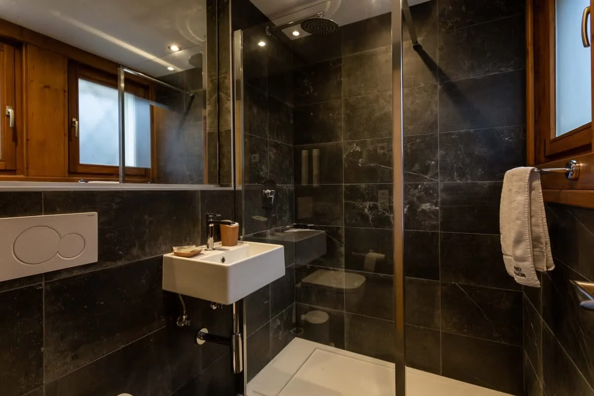 Ensuite bathroom