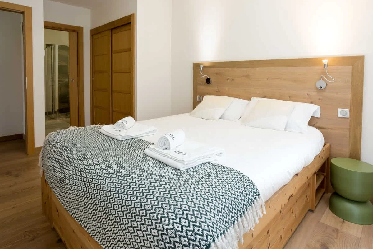 Double bedroom with ensuite bathroom
