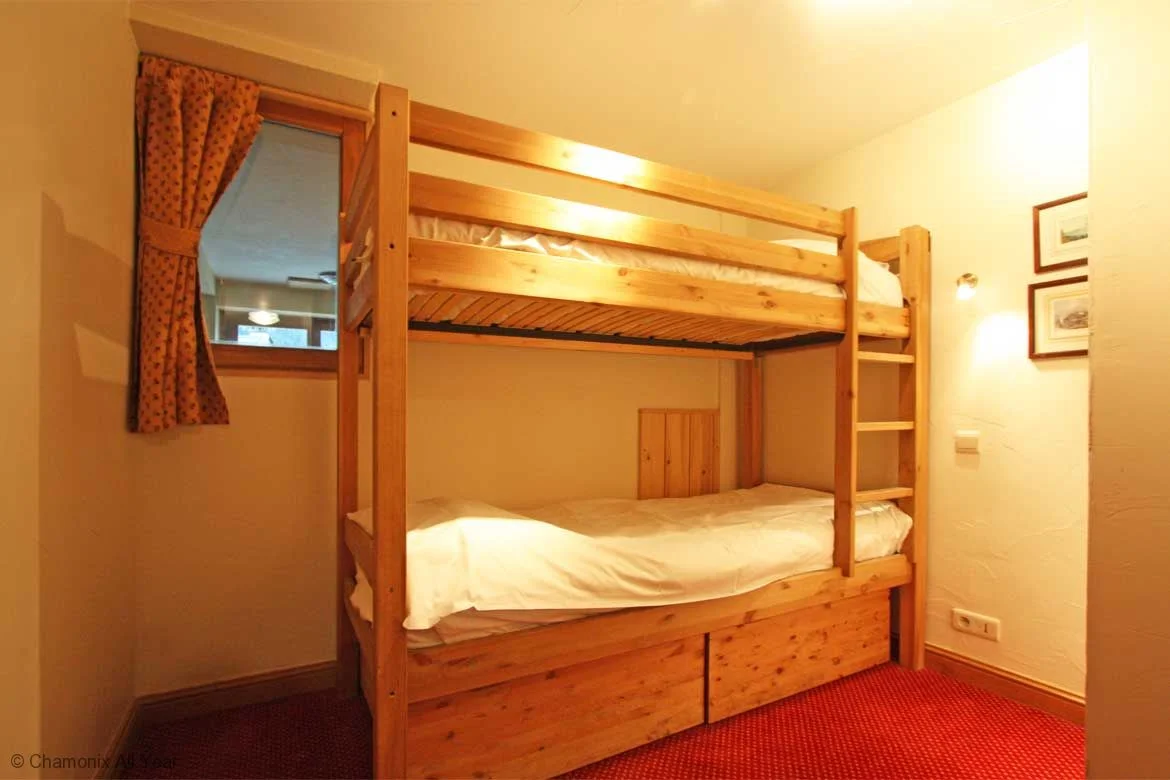 Bunk bedroom
