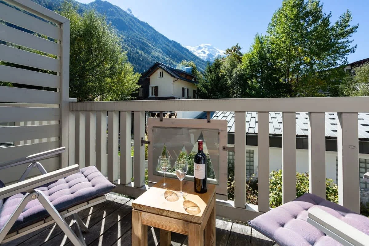Balcony with views of Mont Blanc