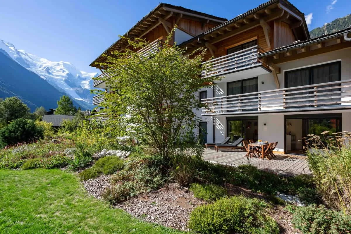 La Cordee 504 with Mont Blanc View