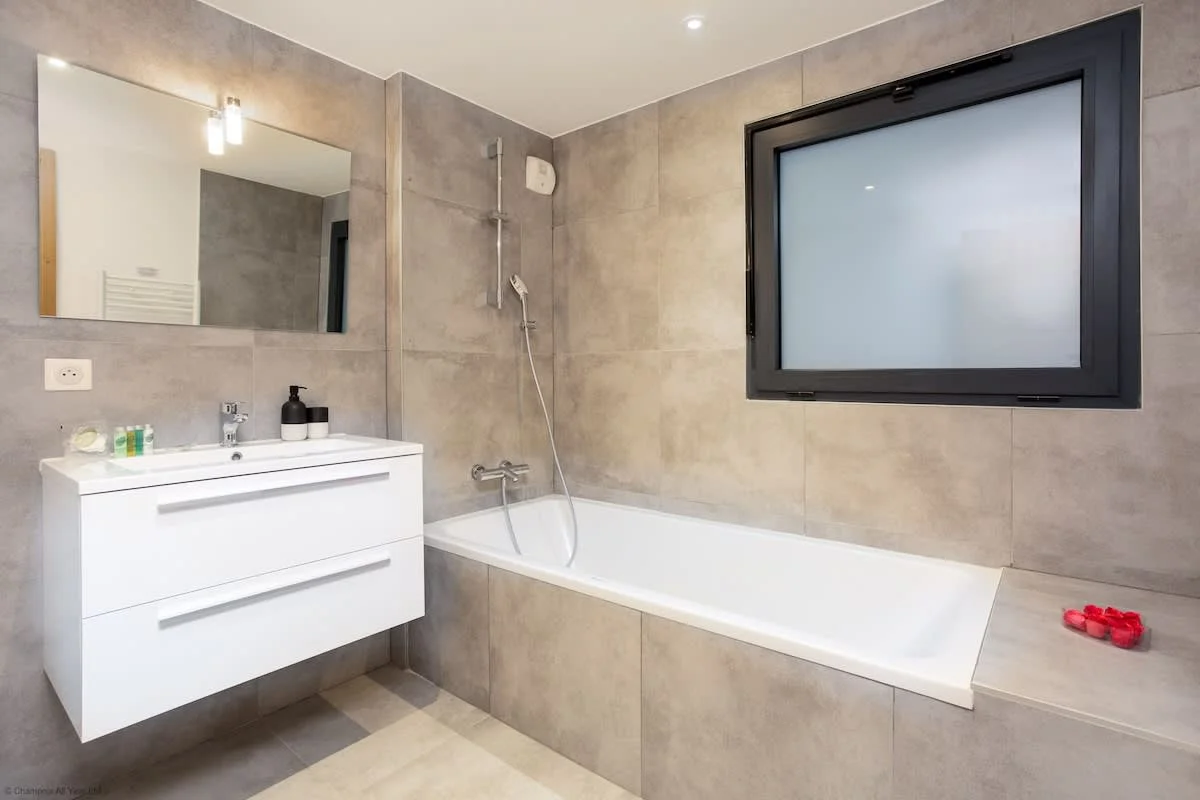 Ensuite bathroom