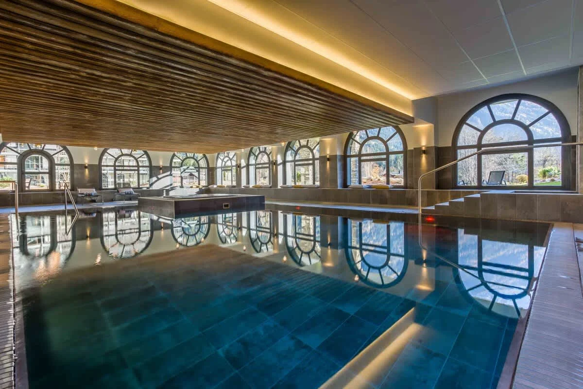 Communal Heated indoor pool with seating