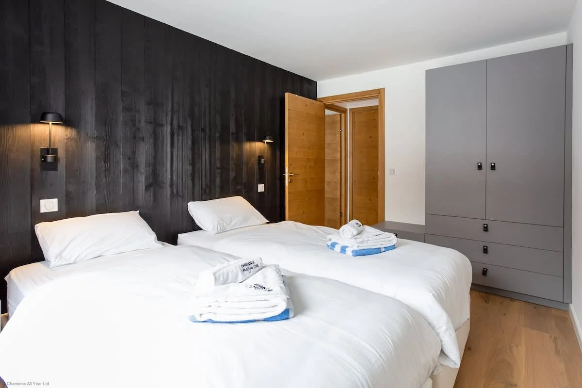Second Twin/King bedroom