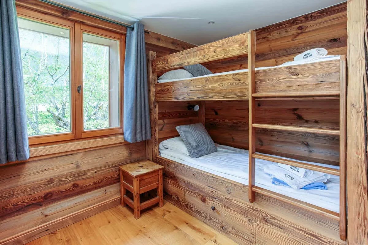 Bunk bedroom