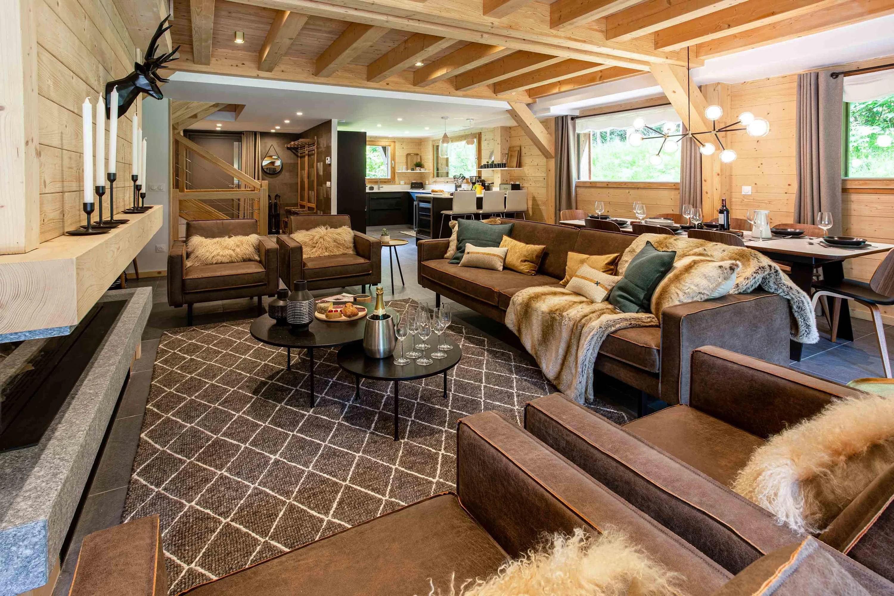 Spacious living room with fireplace