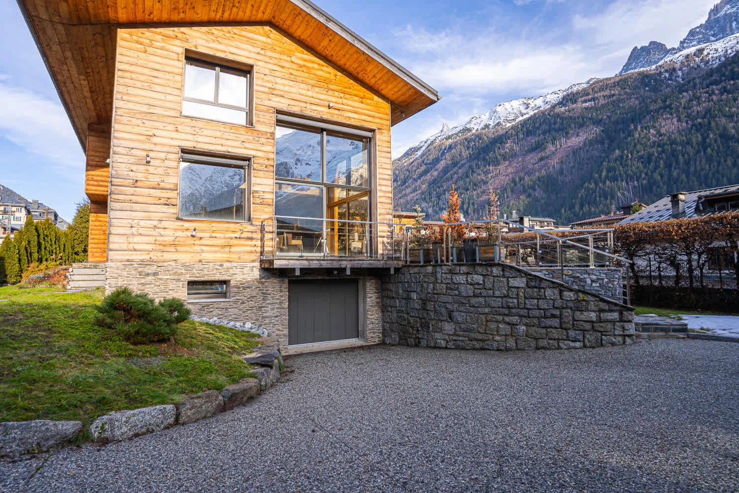 Chalet Couttet has outdoor parking on the heated driveway