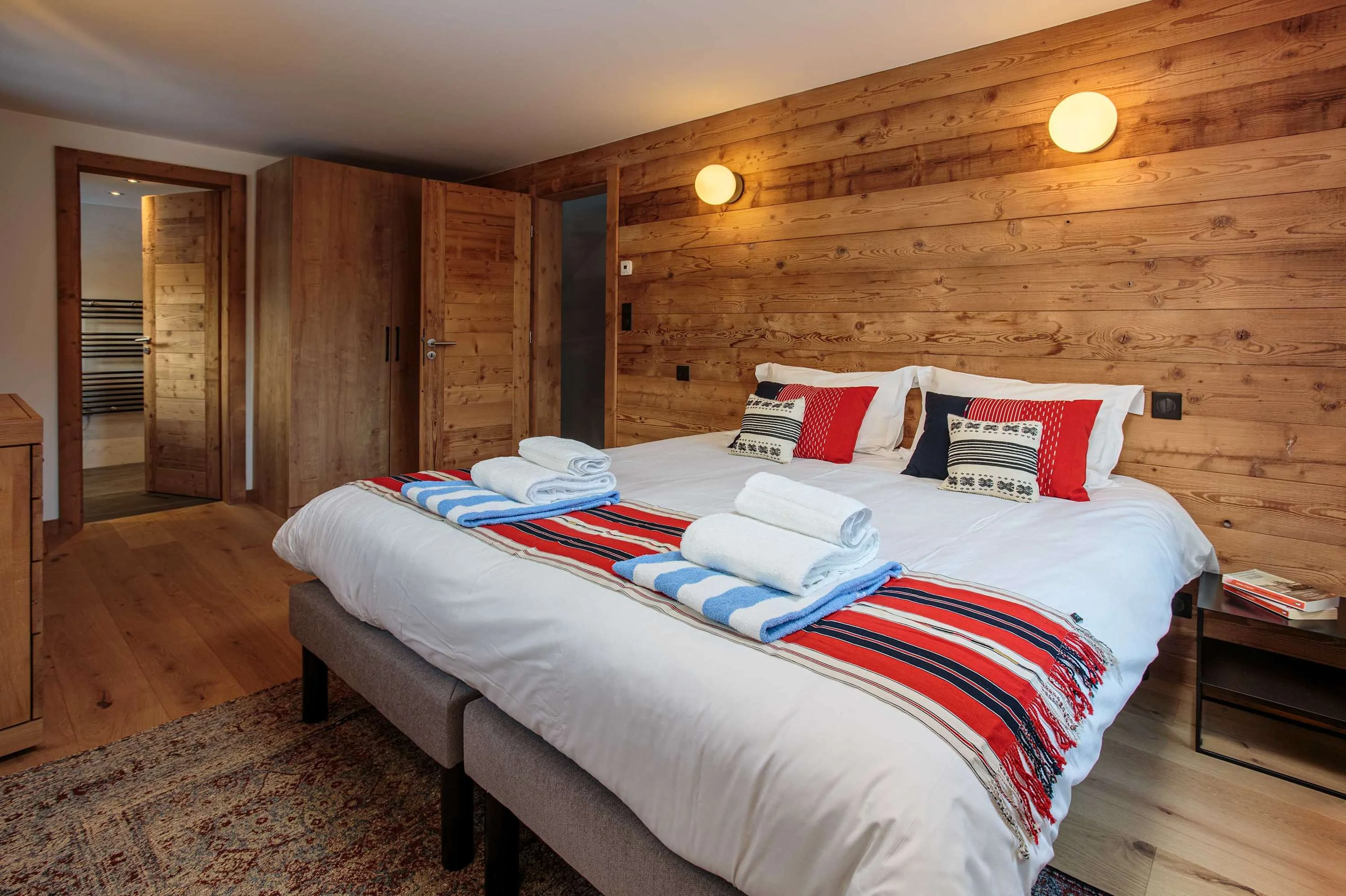 Ensuite Twin/King bedroom