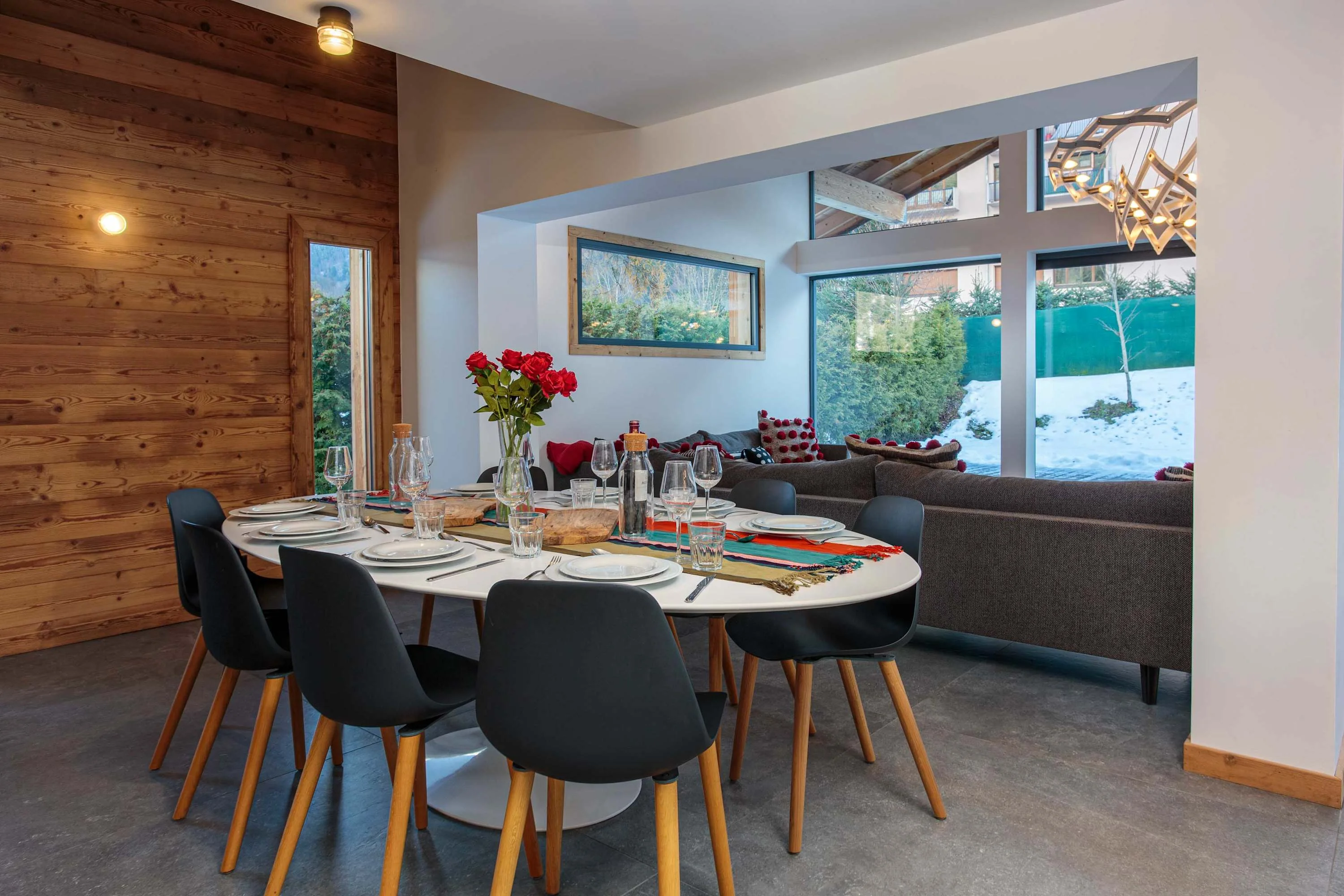 Dining table seats 8-10