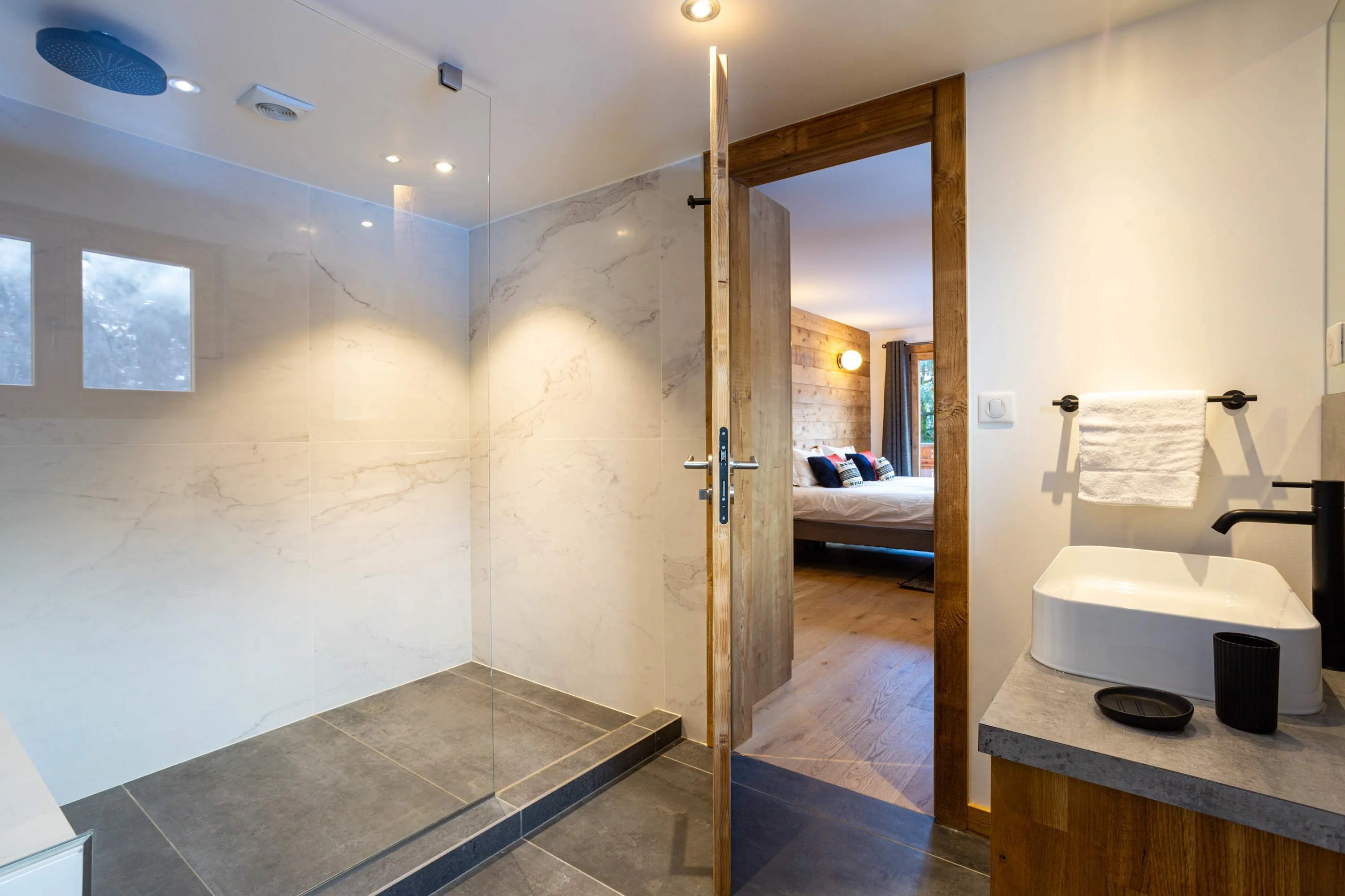 Ensuite bathroom