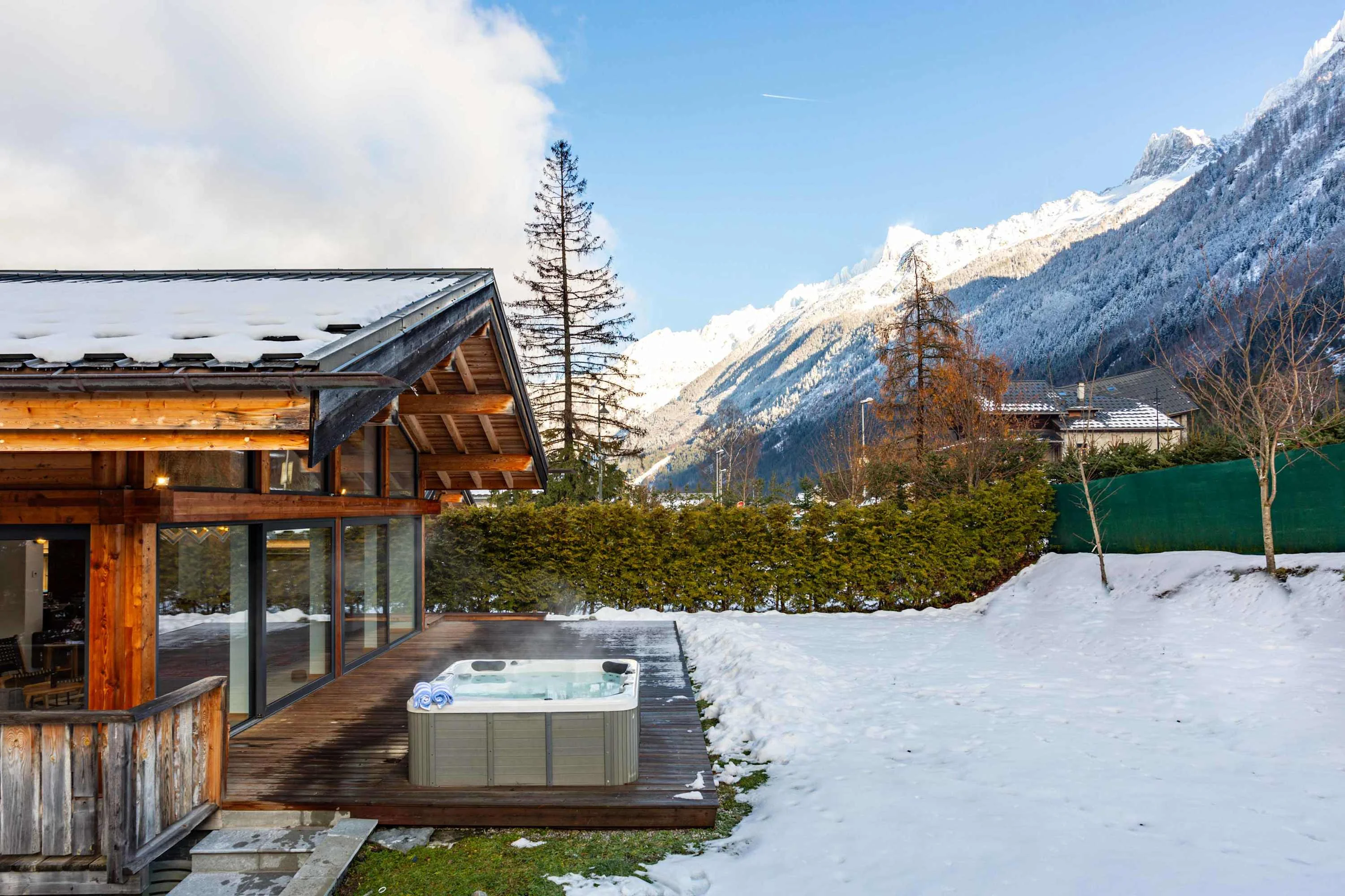 Chalet Gloribel with garden, hot tub and views