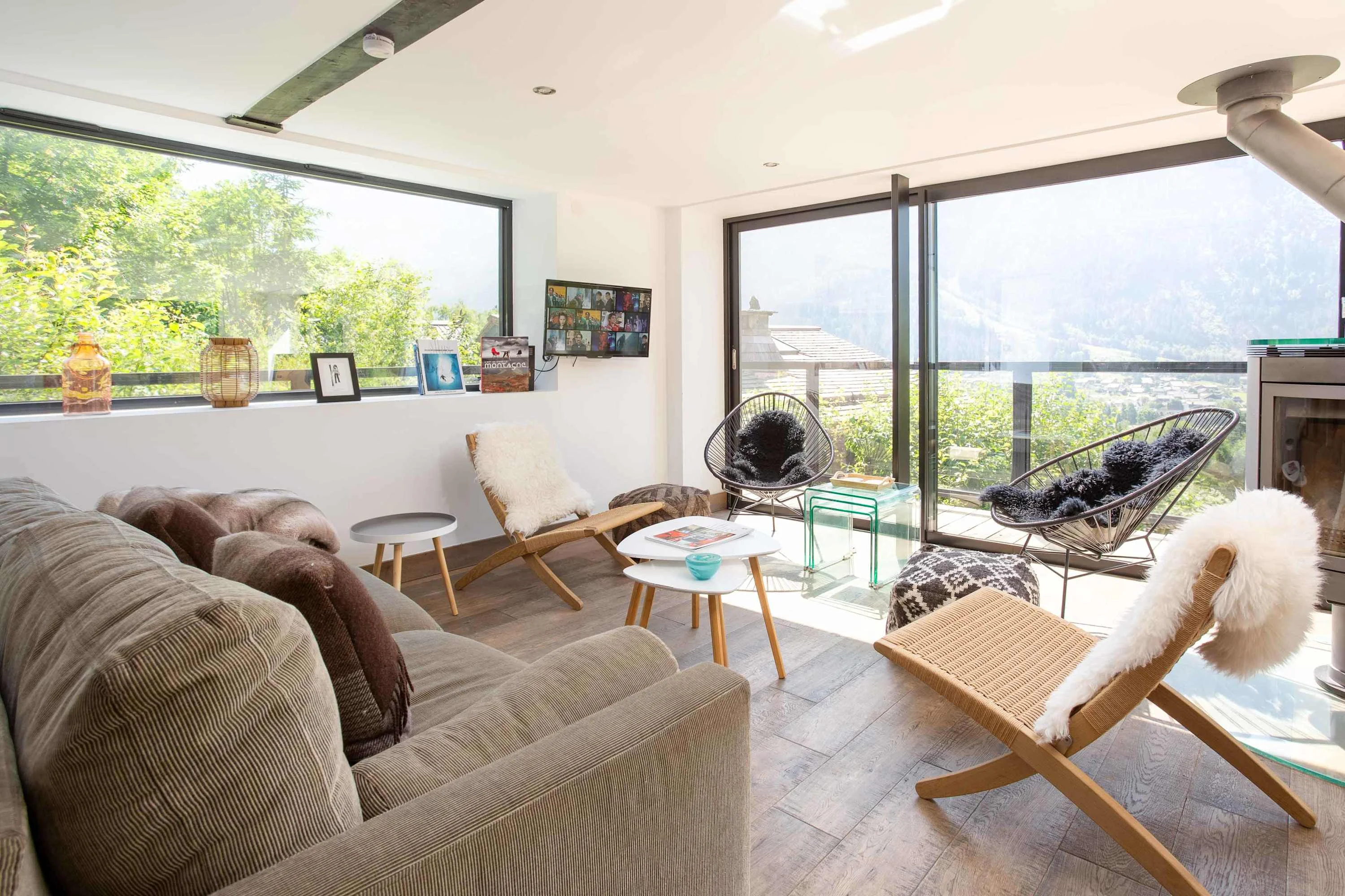Sunny and spacious living area