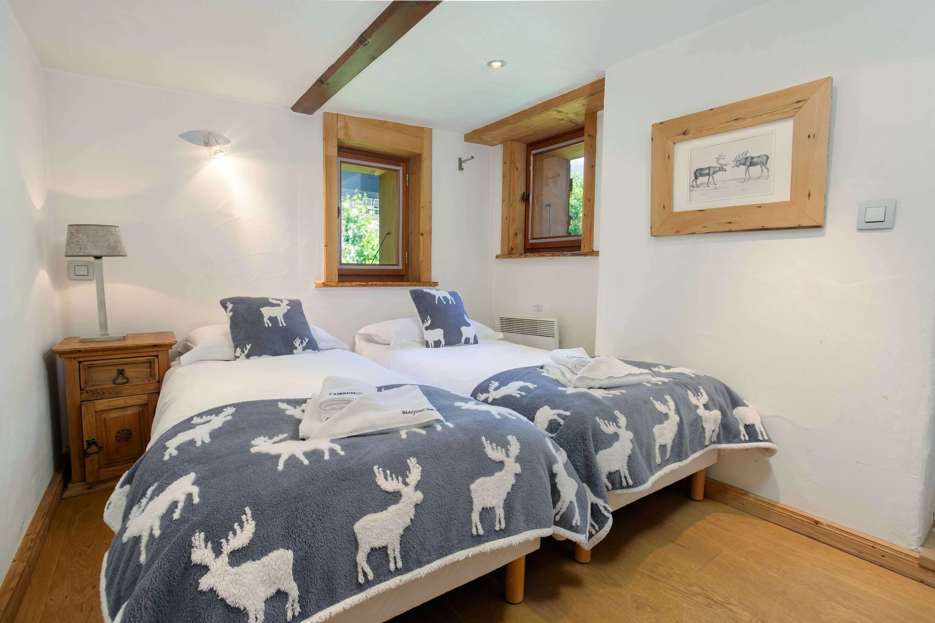 Small Twin bedroom