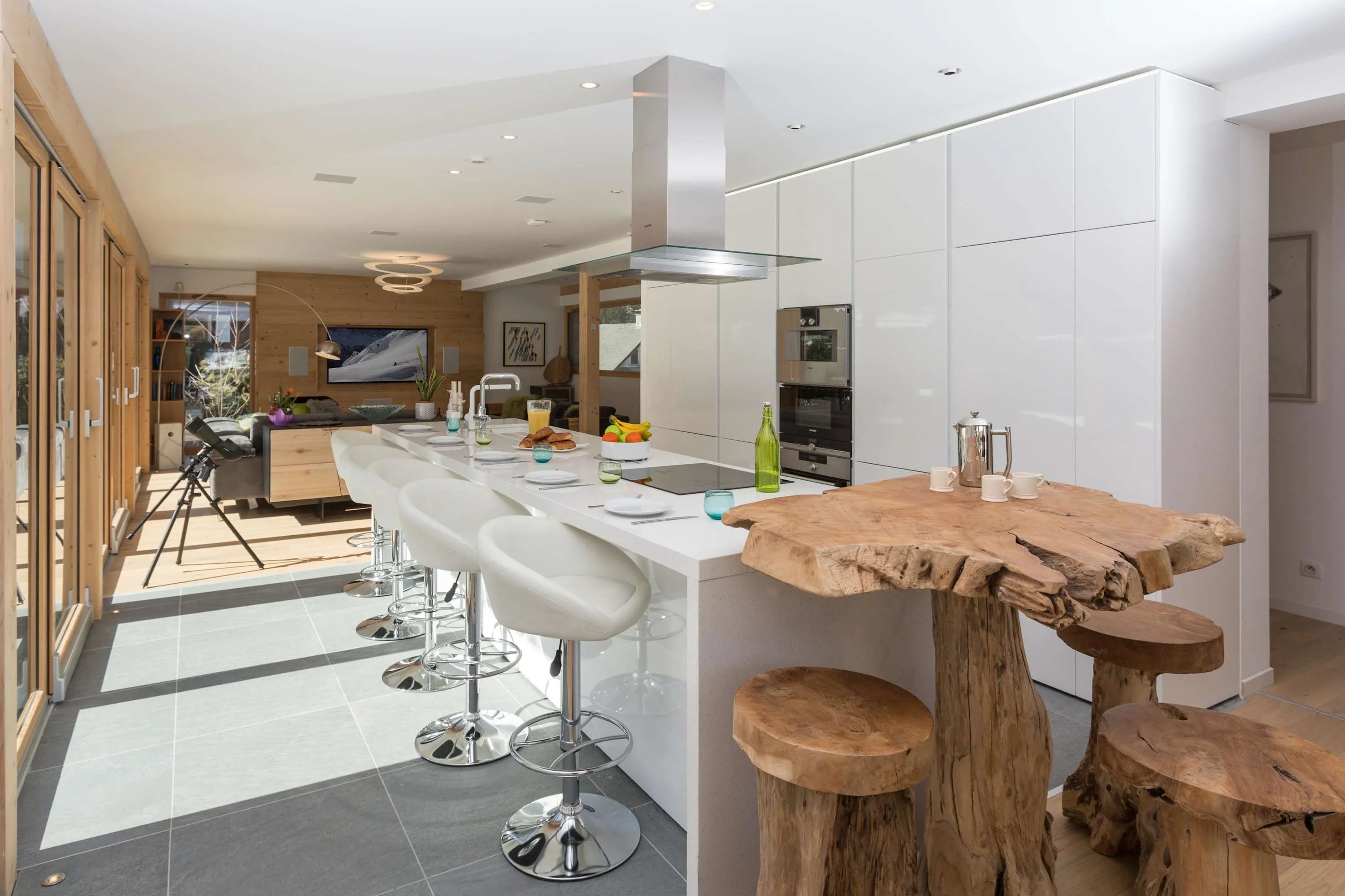 Breakfast bar