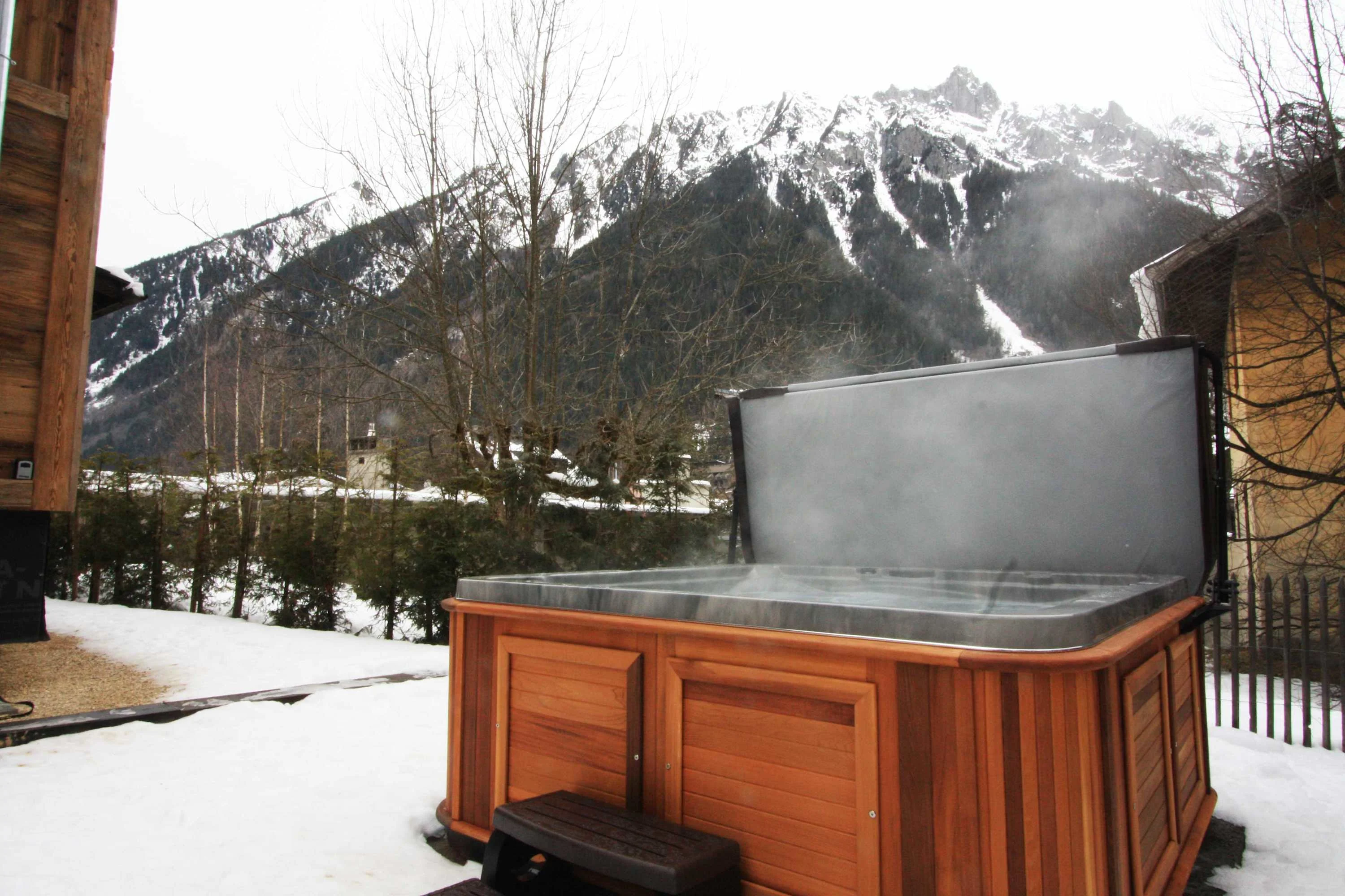 Amis 2 Hot tub