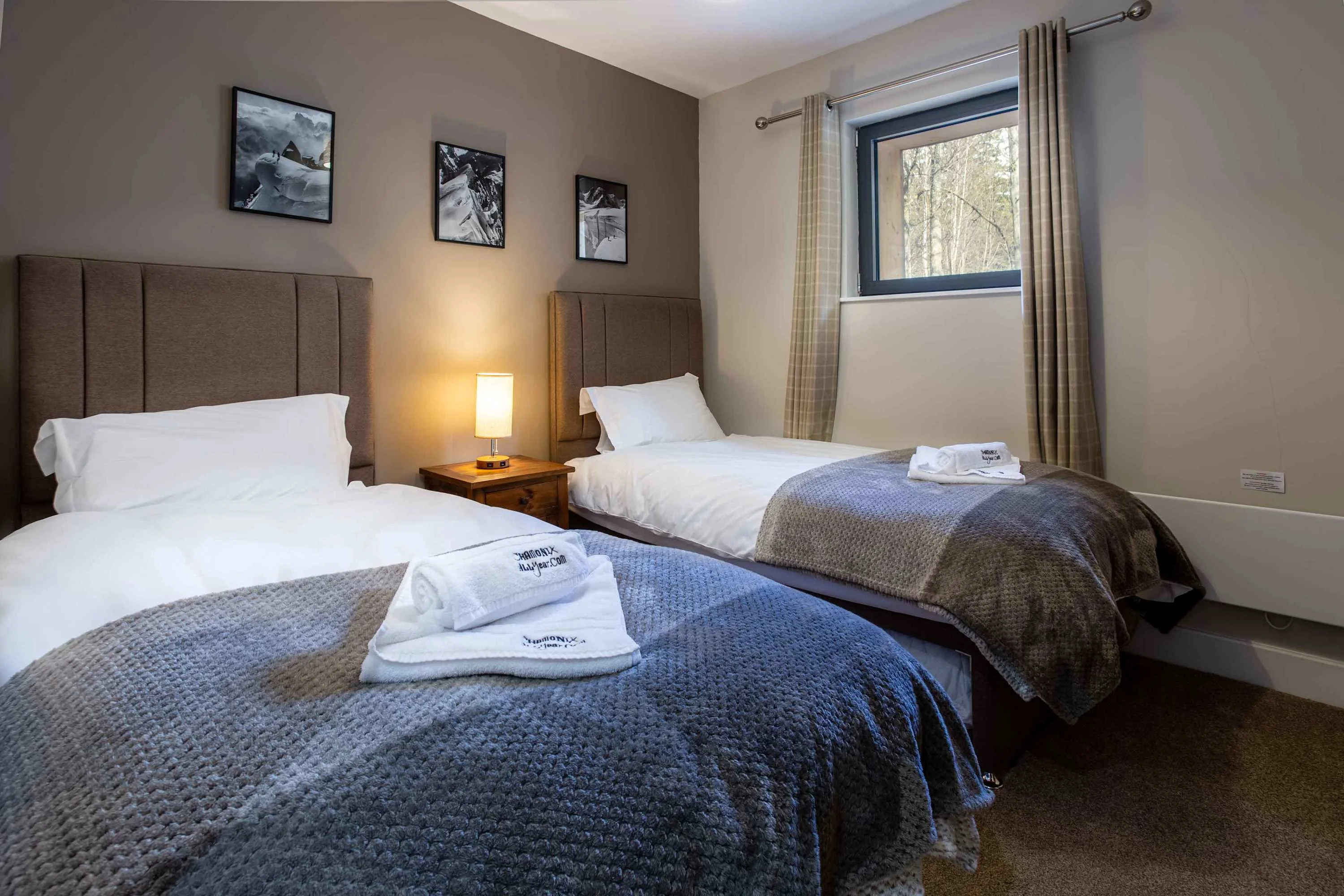 Ensuite twin bedroom