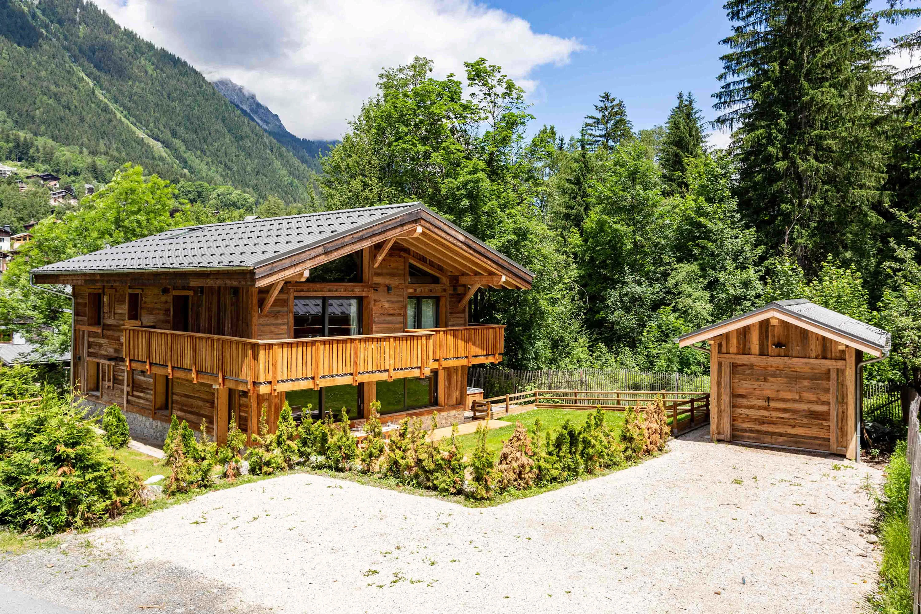 Chalet des Amis, Apartment 1 is ground floor