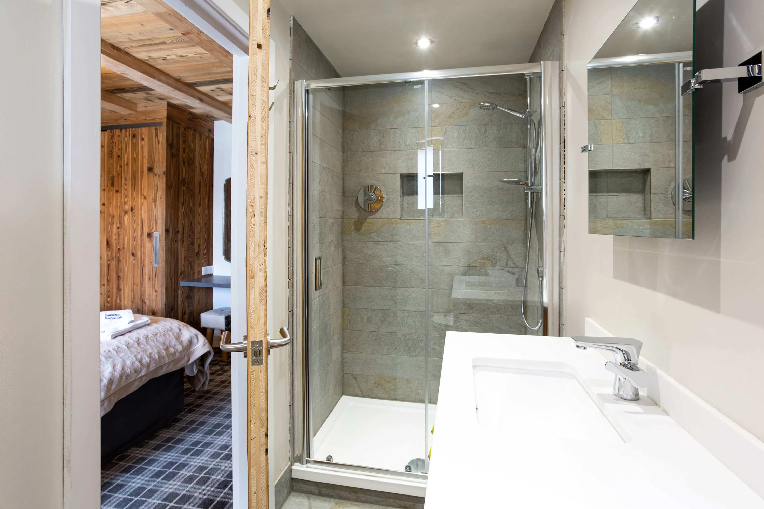 Ensuite