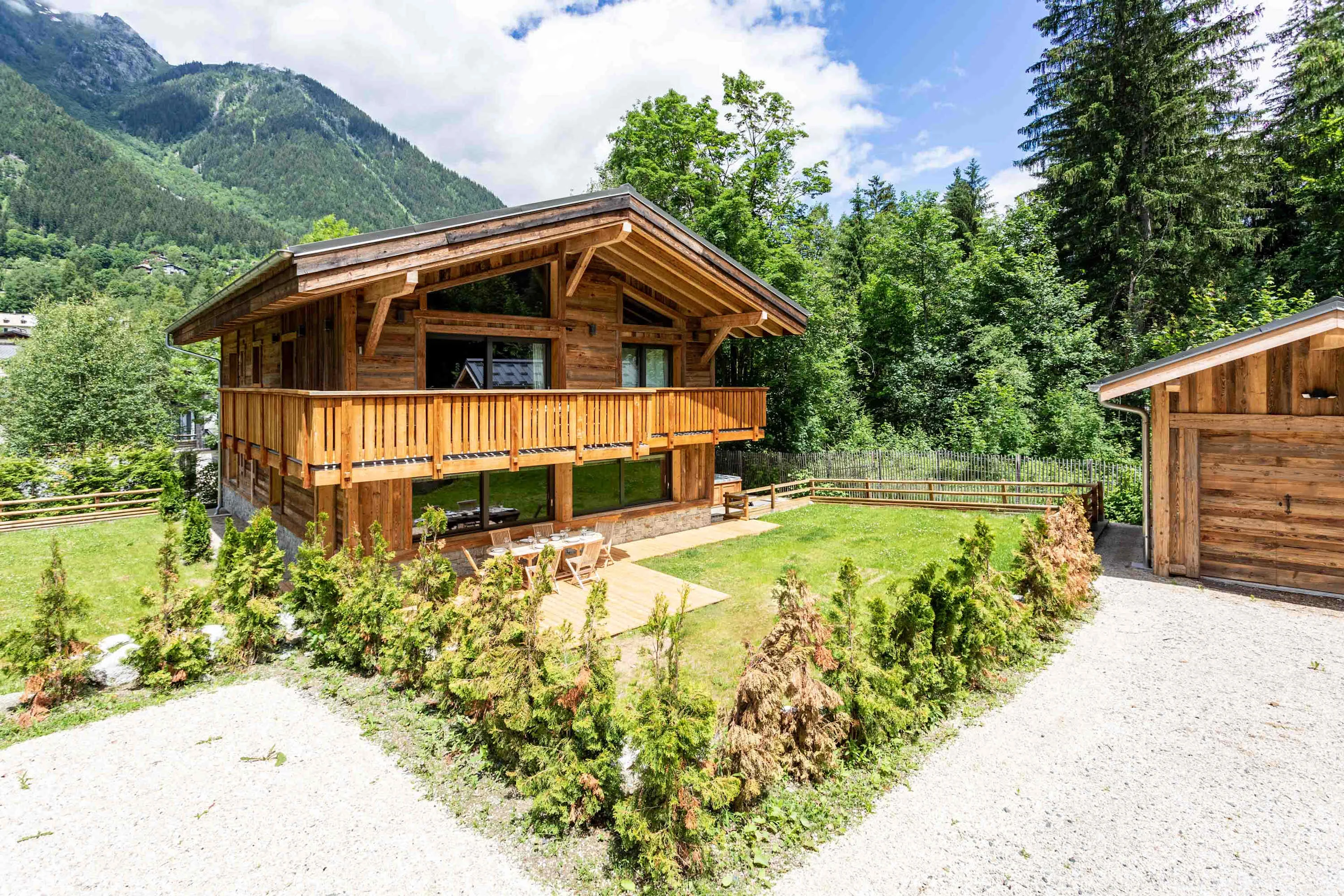 Chalet des Amis - Apartment 2 is upstairs