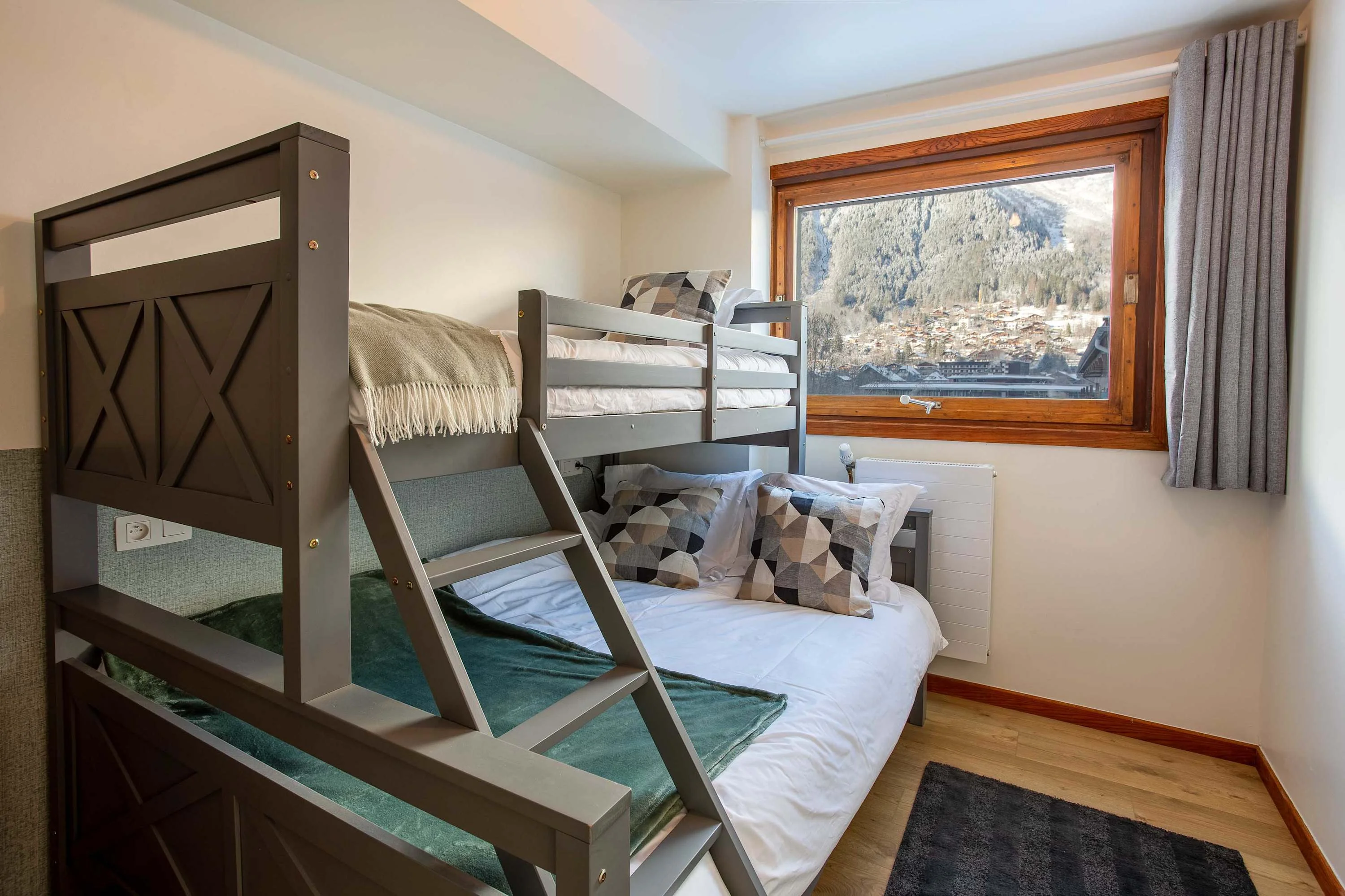Second bedroom sleeps 3