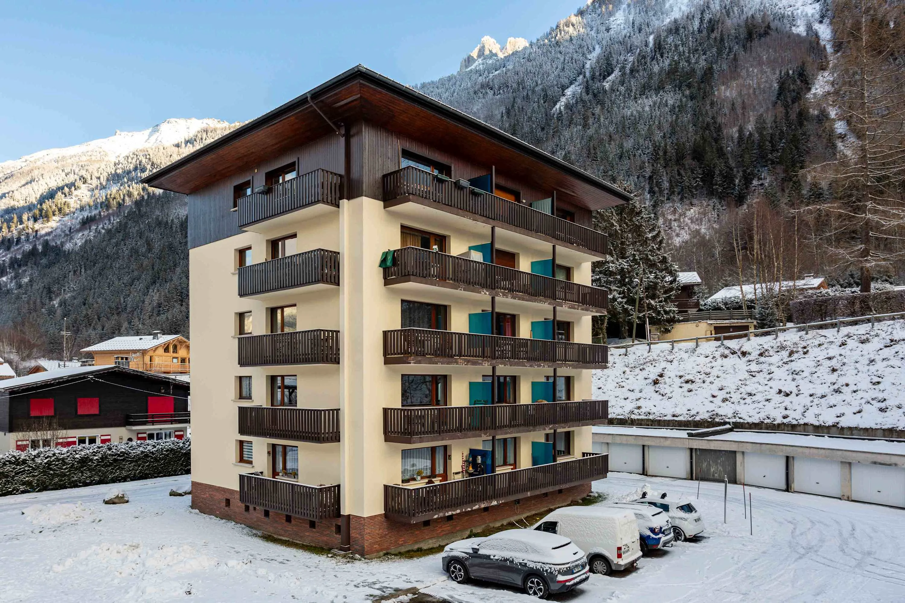 Residence in quiet area