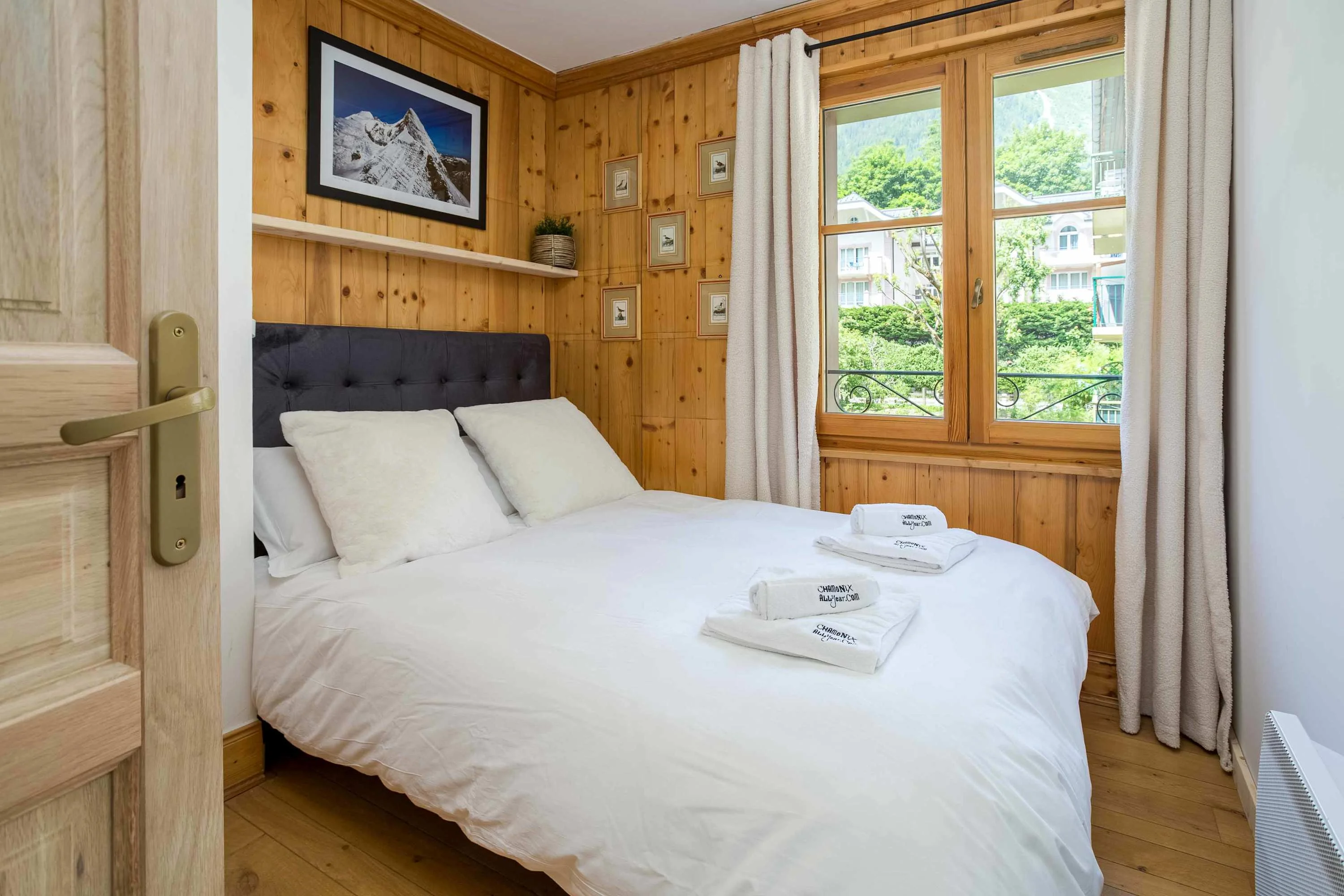 Fourth bedroom with double bed