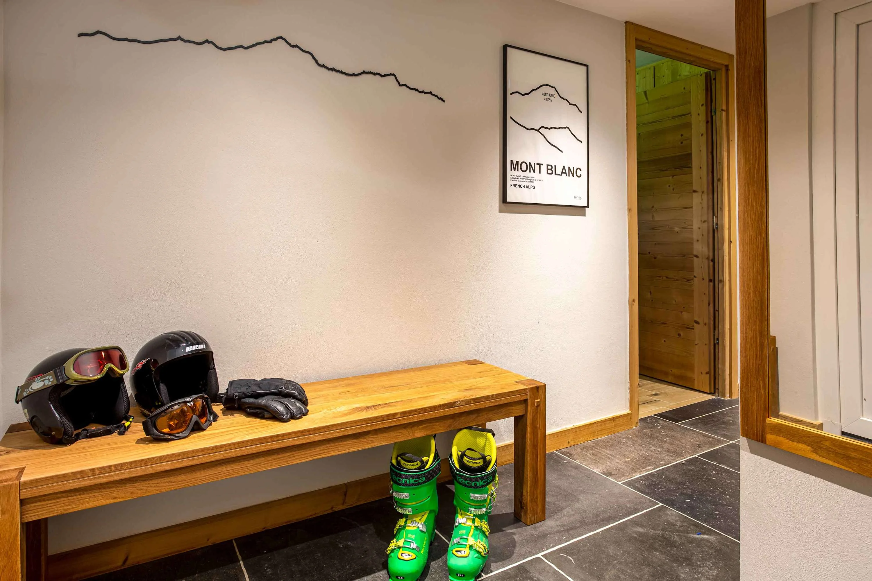 Chalet du Gouter close to ski slopes