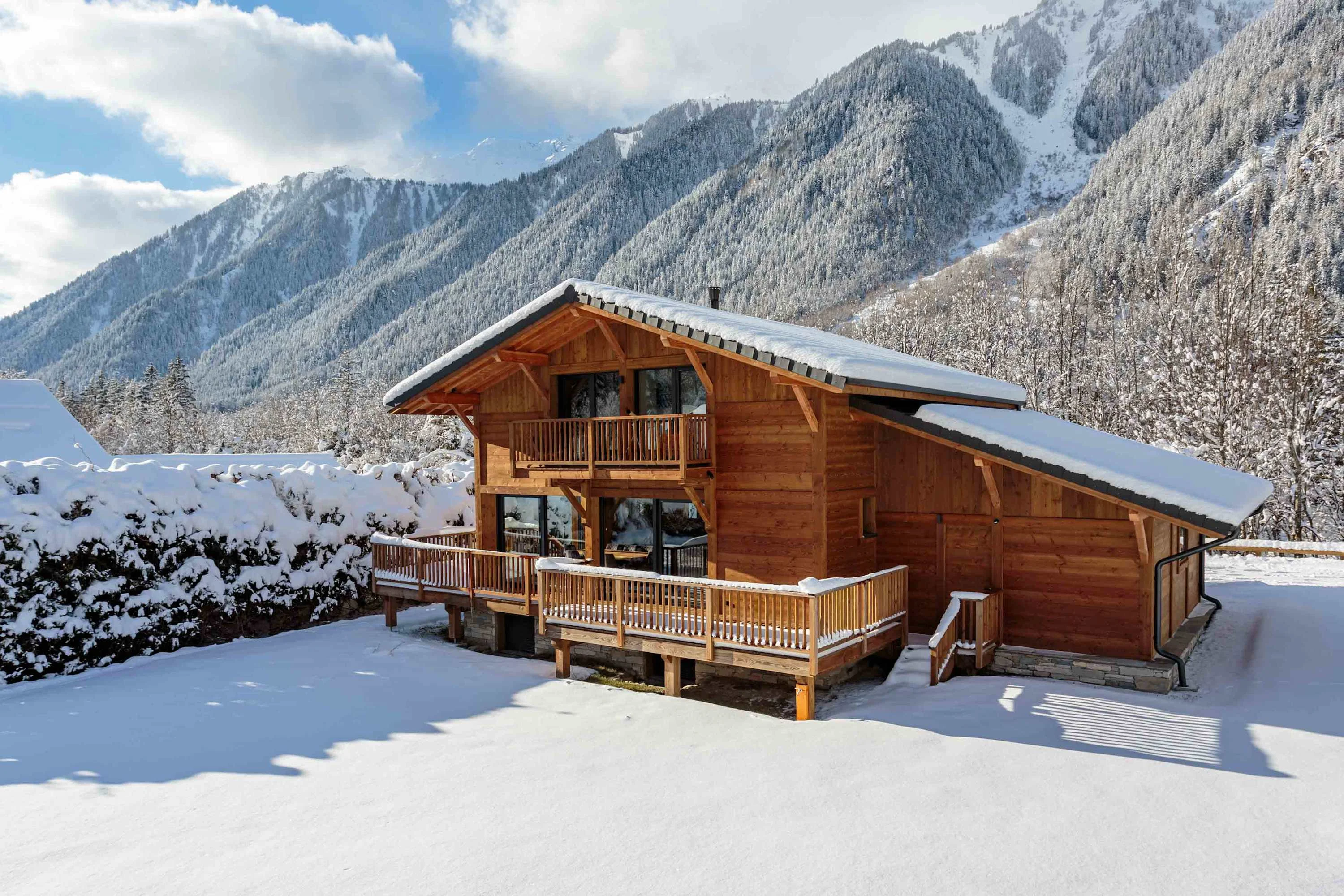Chalet du Gouter in the snow