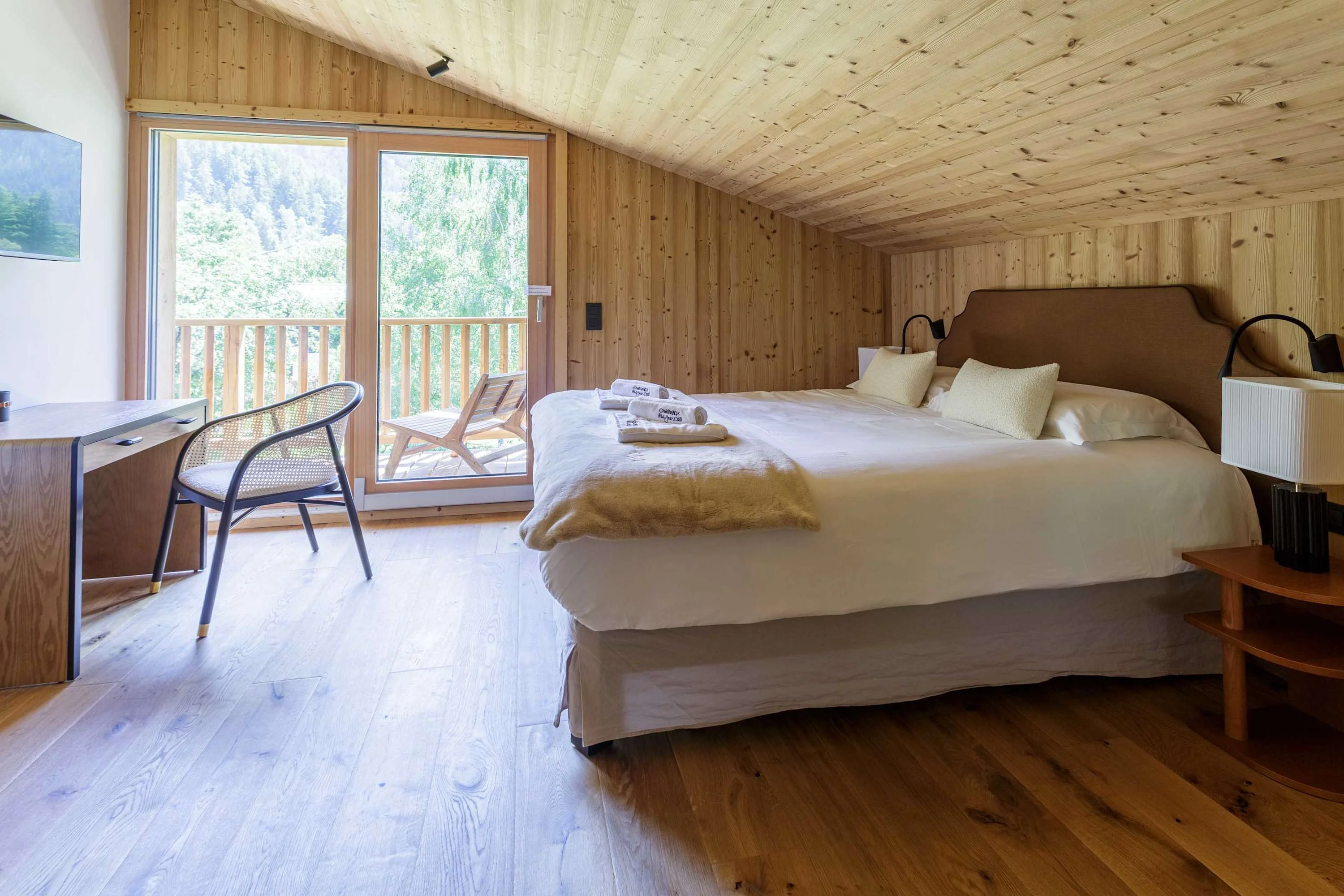 Master Double bedroom with balcony