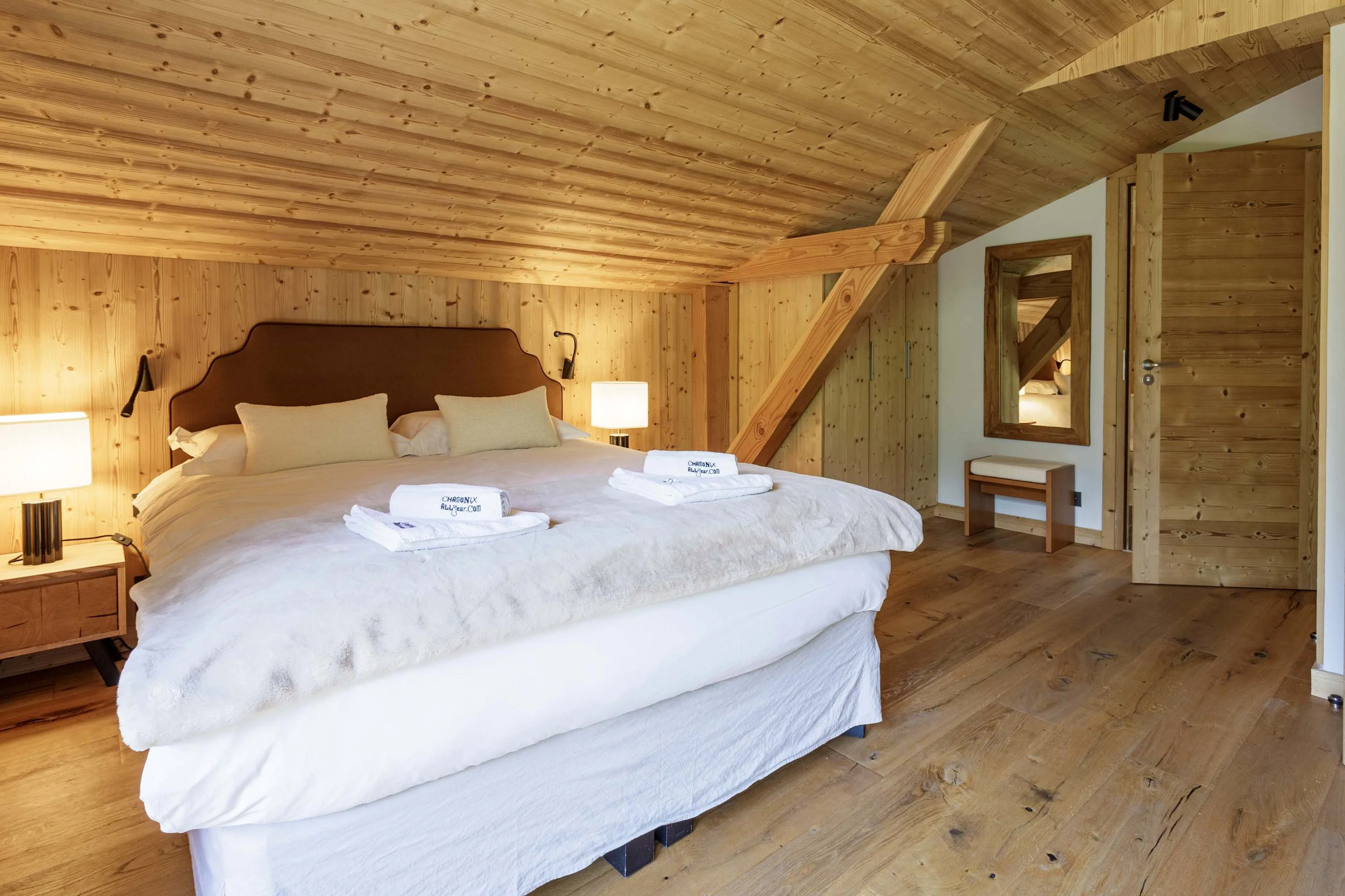 Master Ensuite Double bedroom with balcony