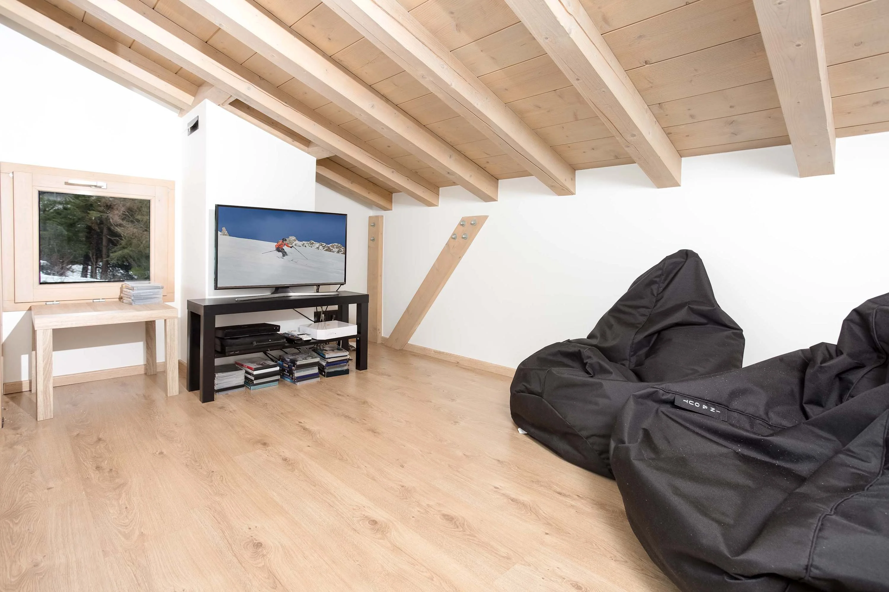 Mezzanine snug area with TV, DVD player and Playstation