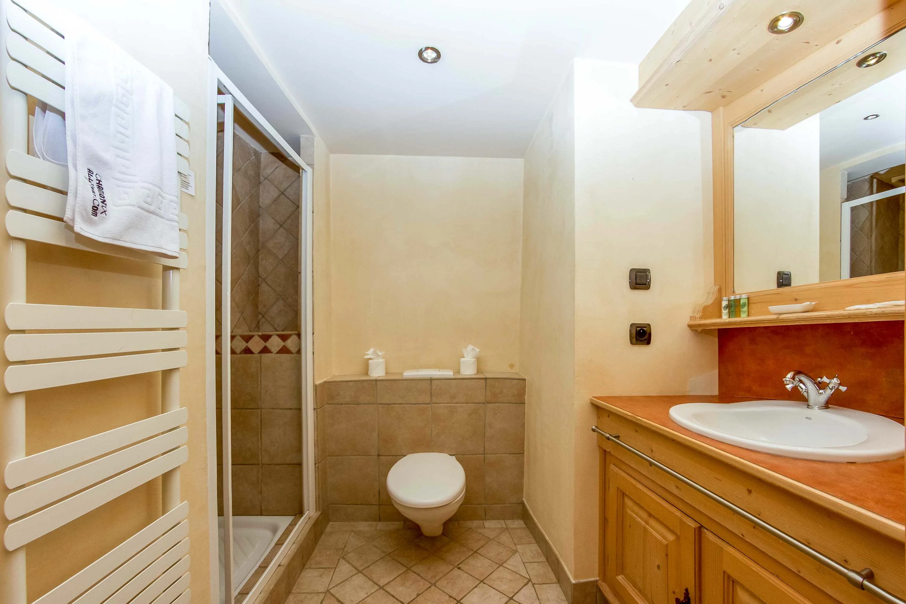 Third ensuite with shower