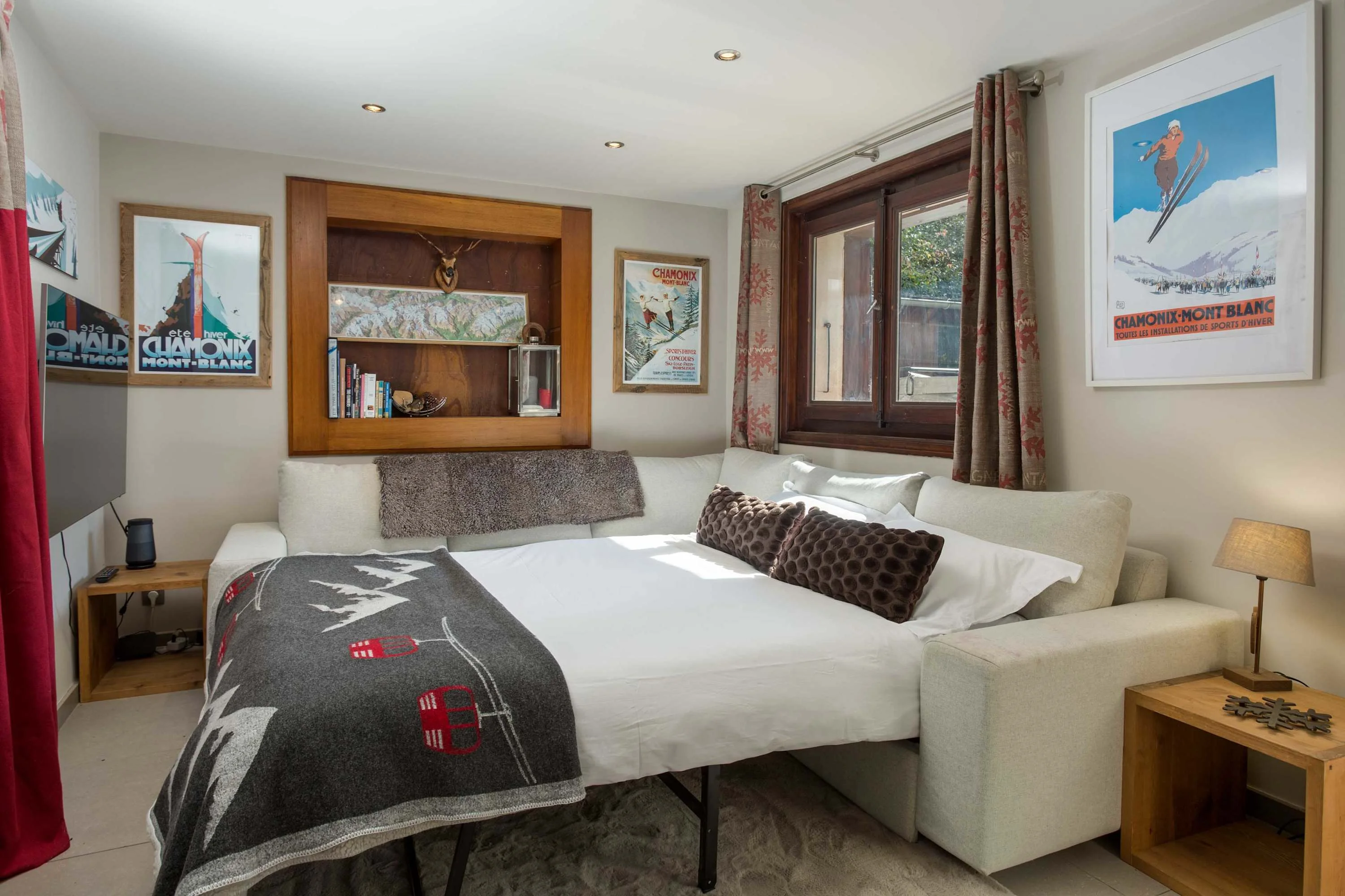 Living area with double sofa bed