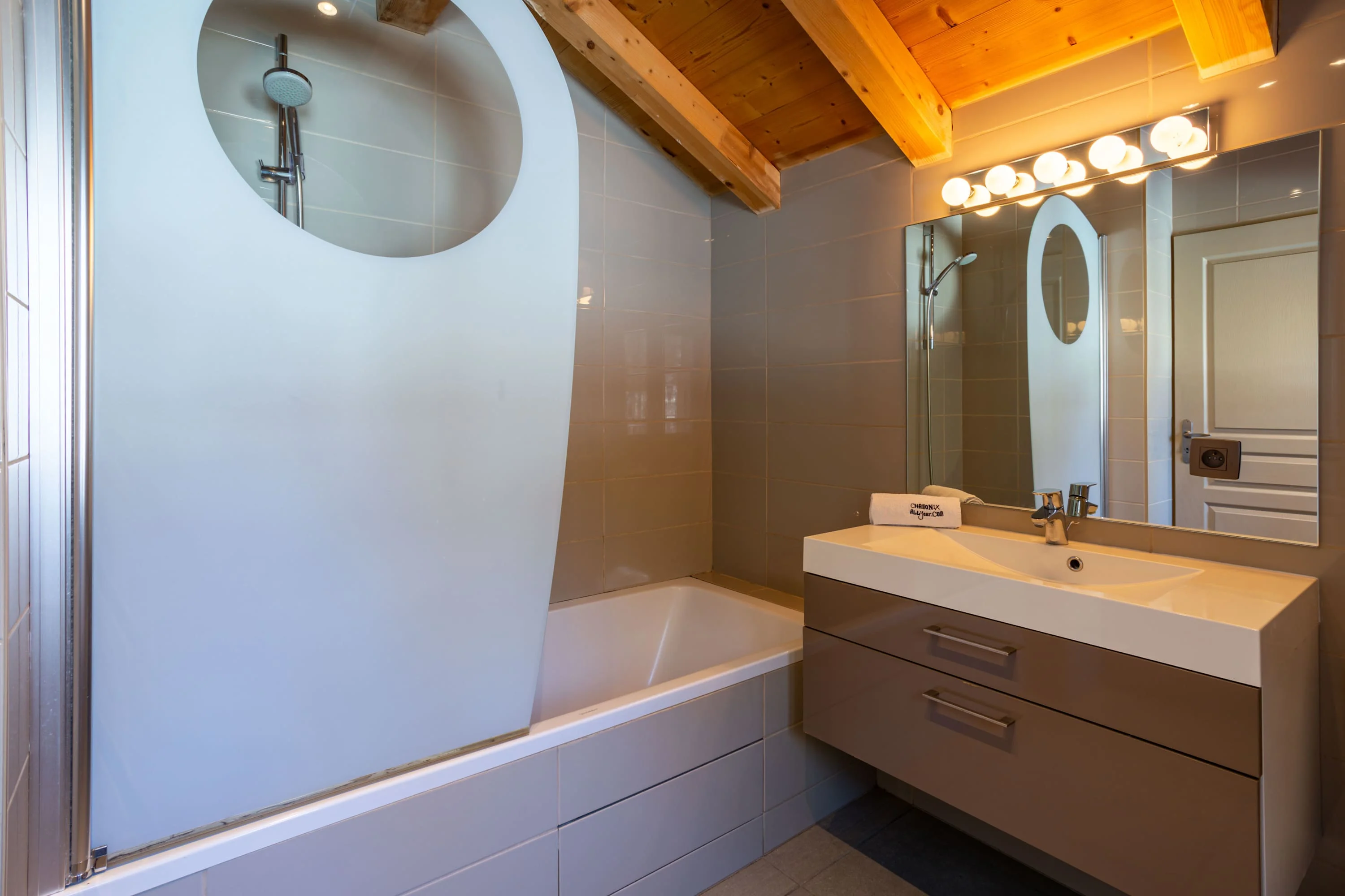 Family bathroom with bath & overhead shower