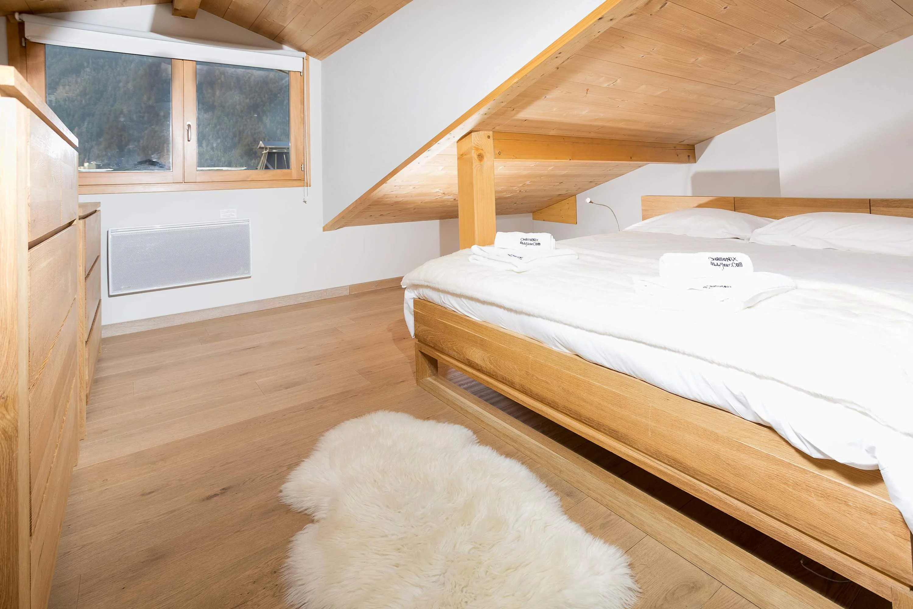 Upstairs double bedroom
