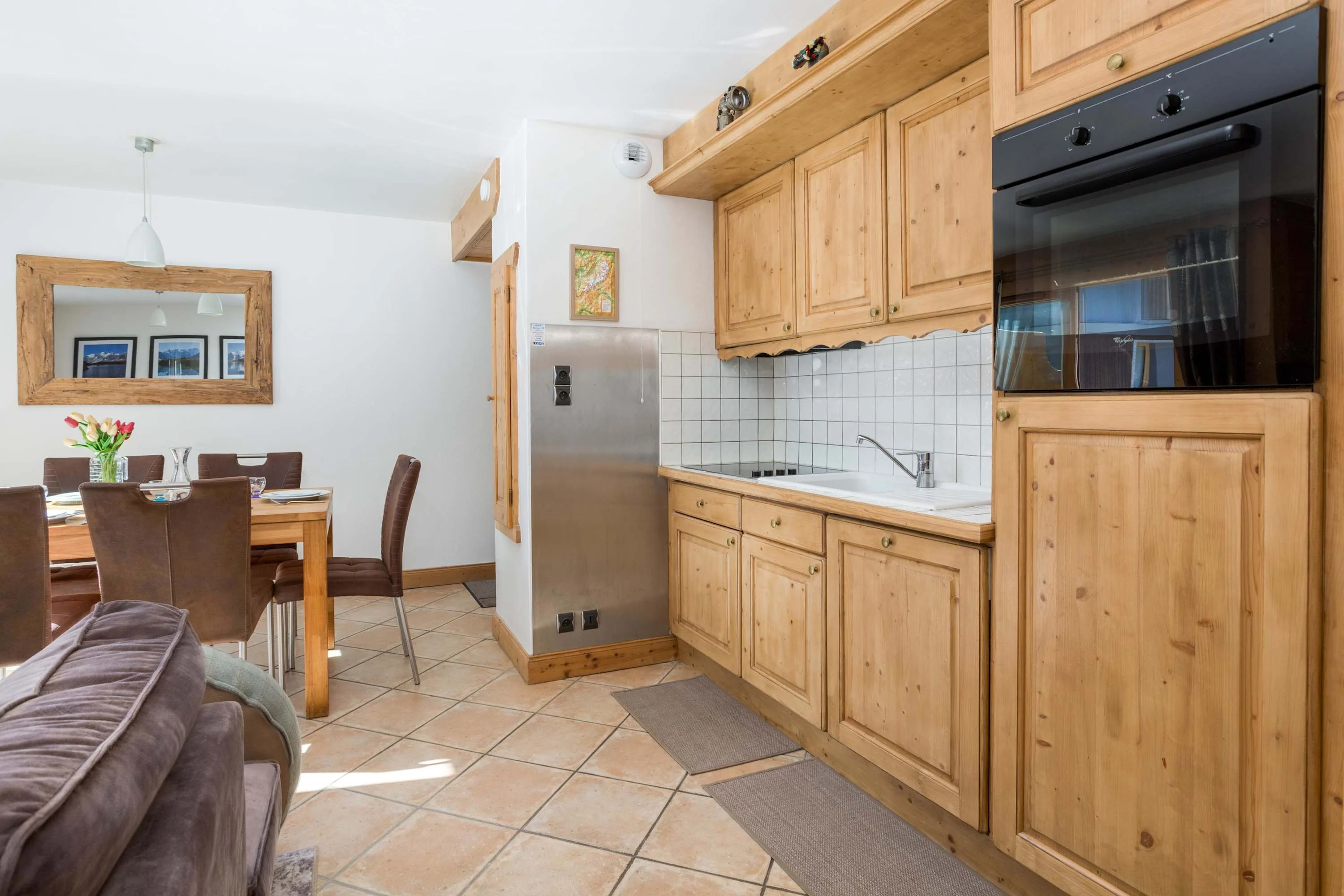 Open-plan, fully equipped kitchen