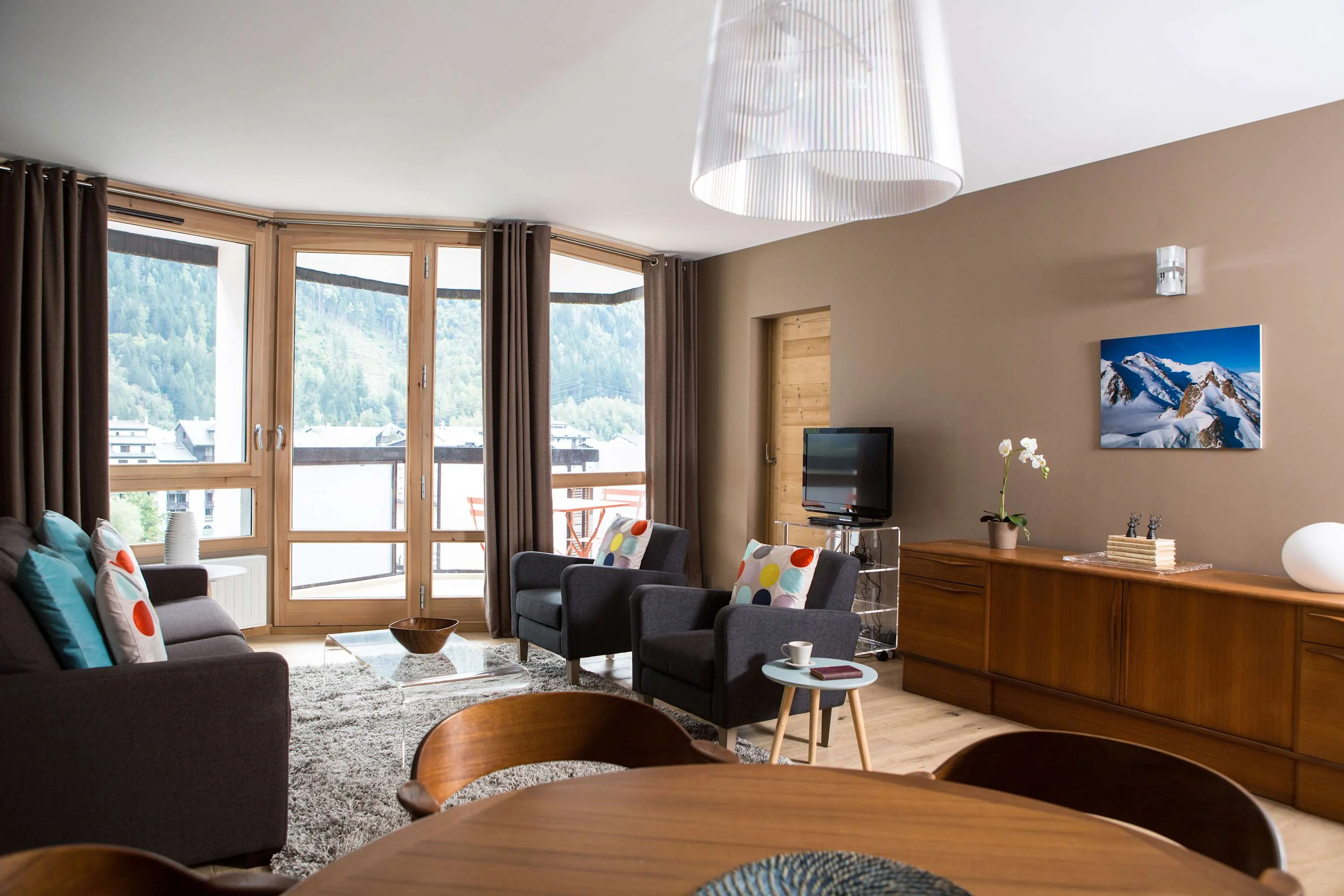 Open-plan living dining room