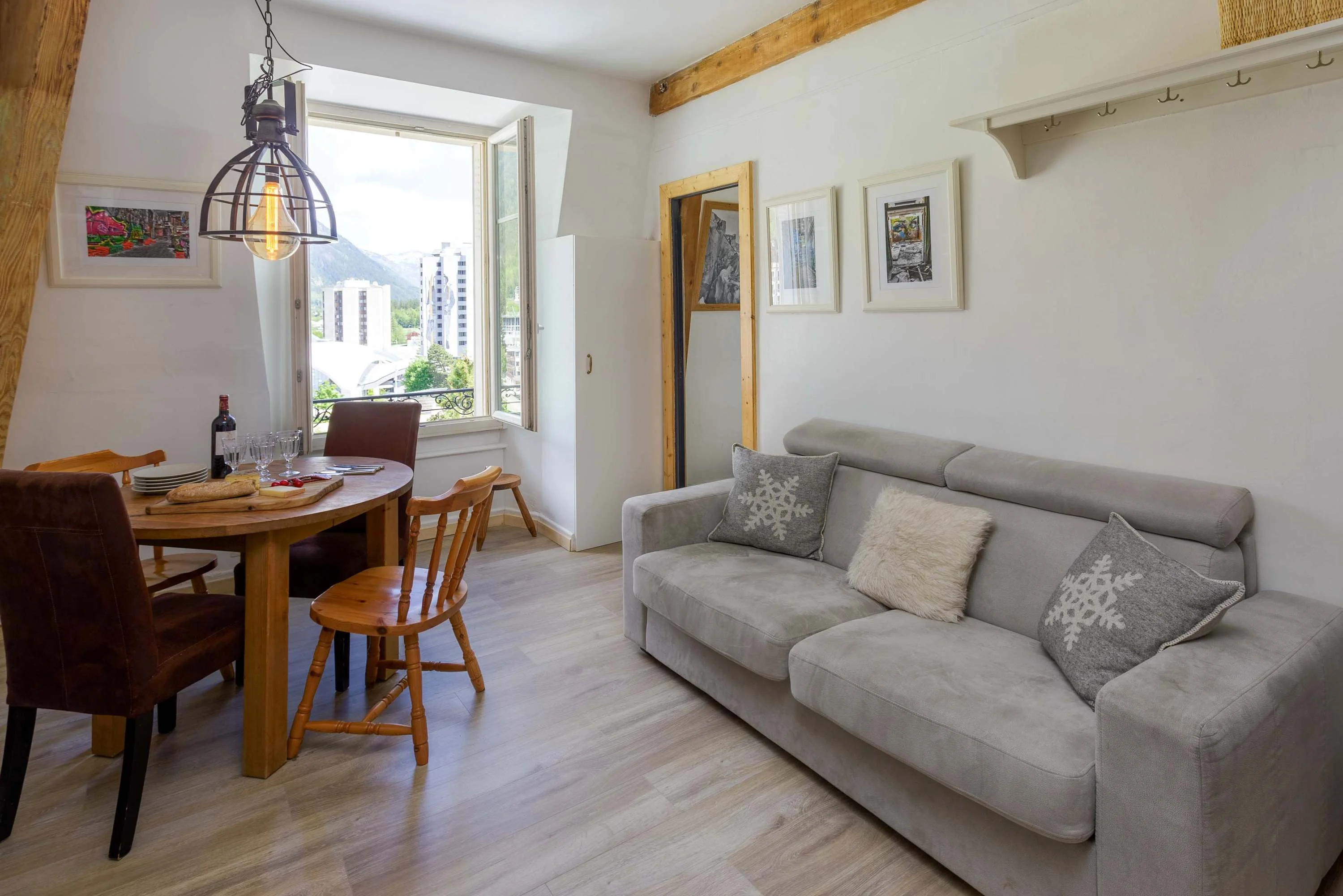 Open-plan lounge and dining area