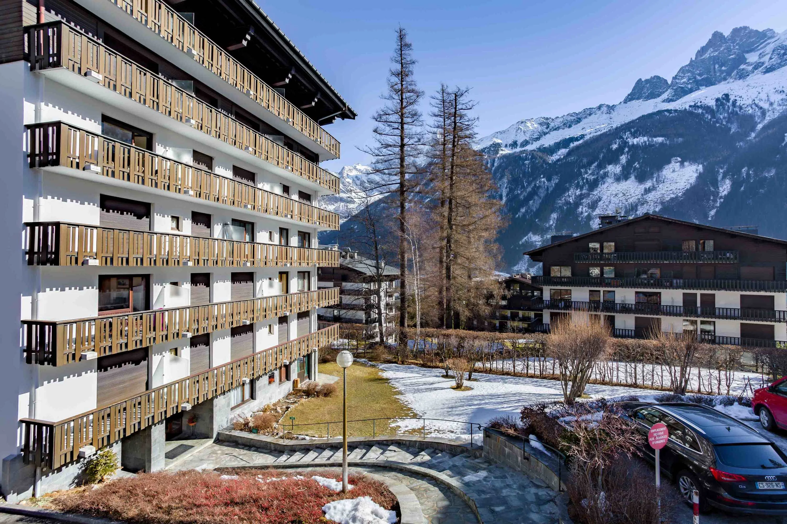 Exterior view of apartment building