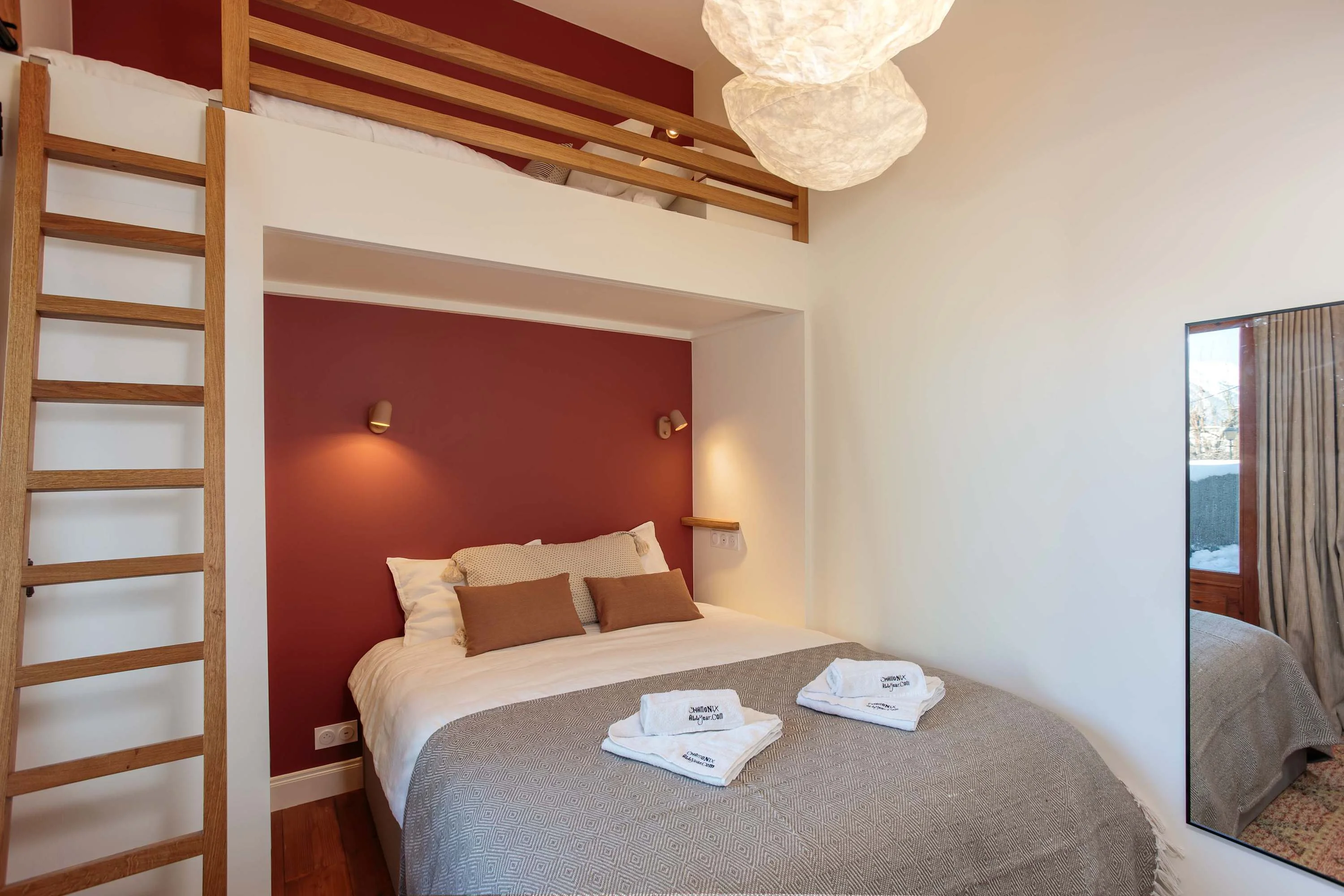 Double bedroom with extra mezzanine bed