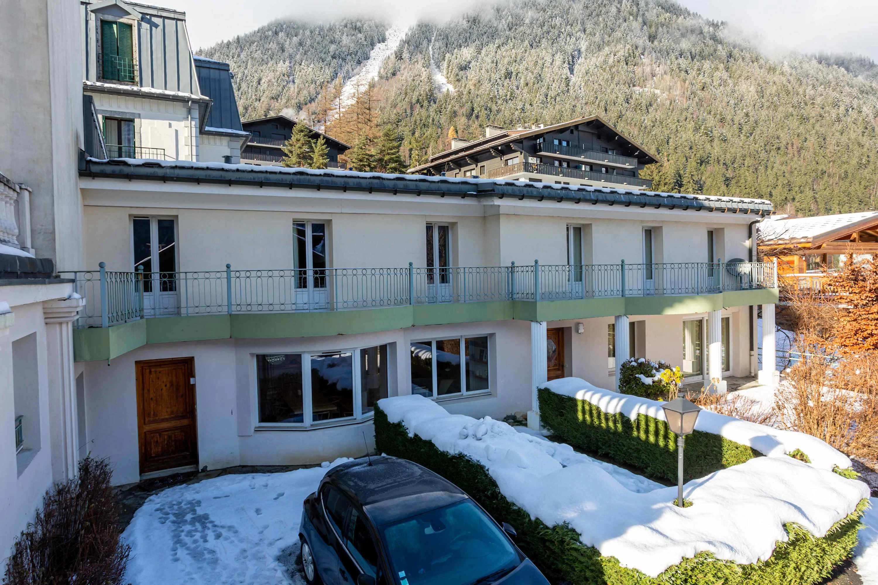 Miremont Apartment external