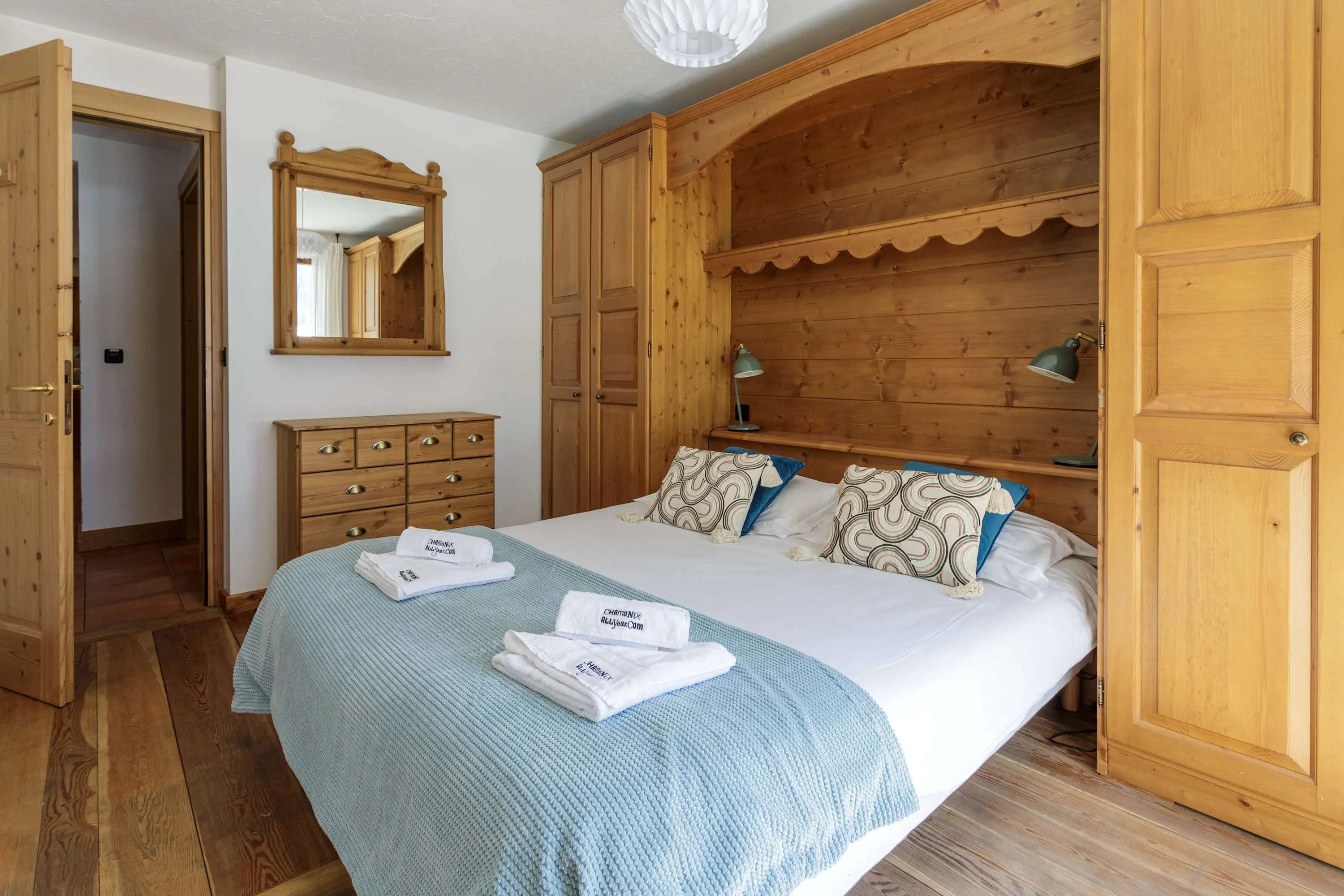 Double or twin bedroom
