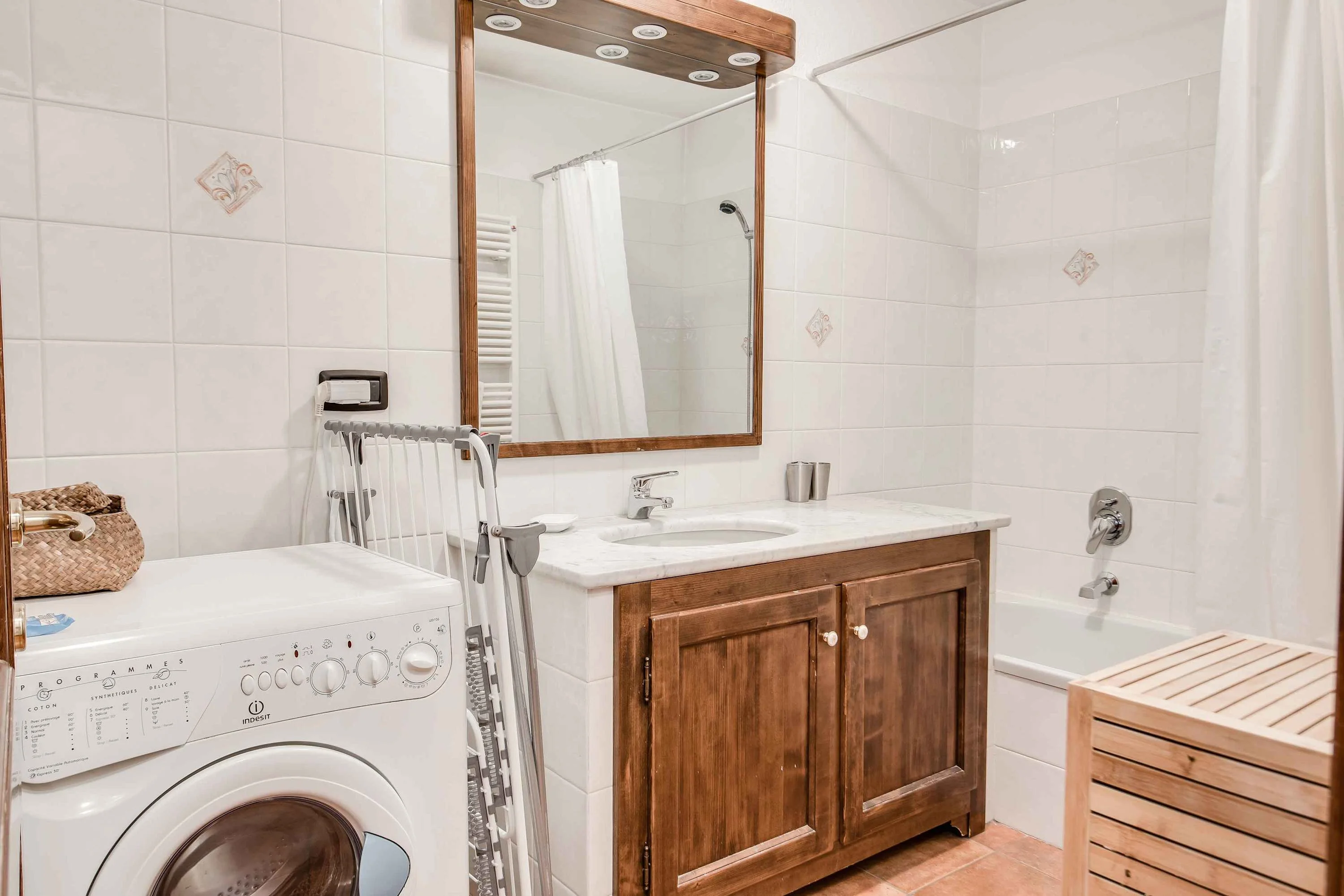 Family bathroom with bath and washing machine (there is a separate WC)