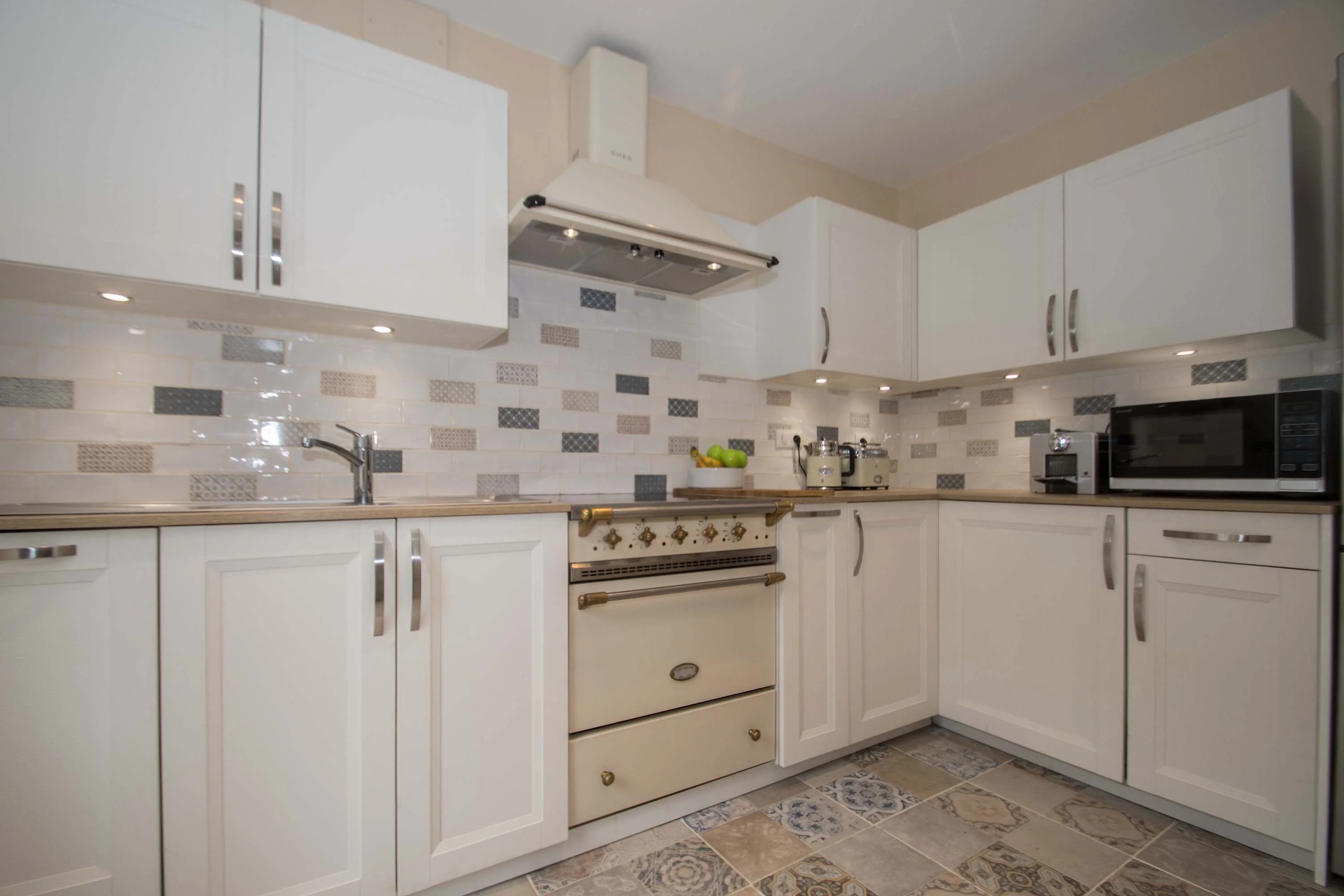 Well-equipped kitchen