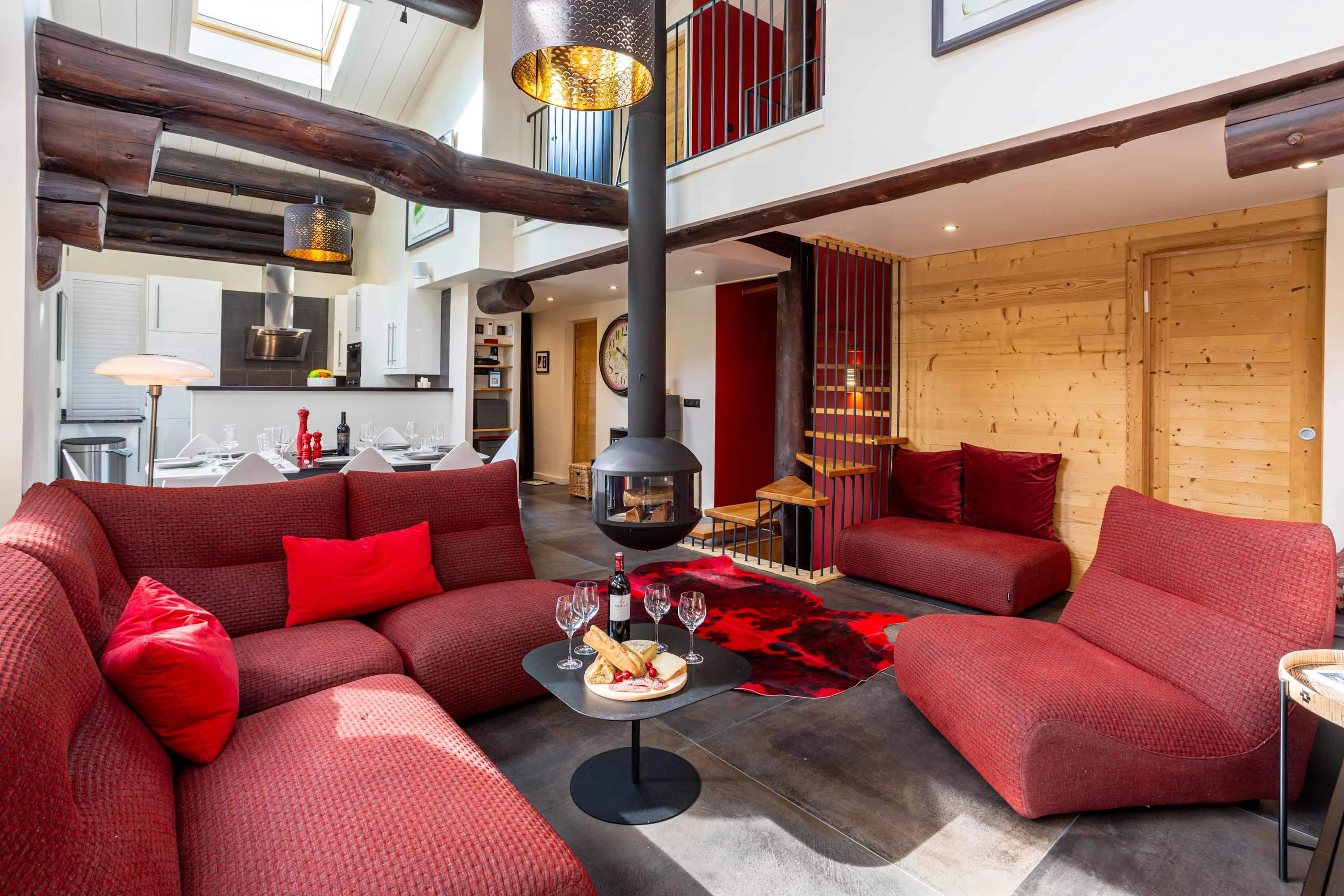 Comfy living room with suspended fireplace