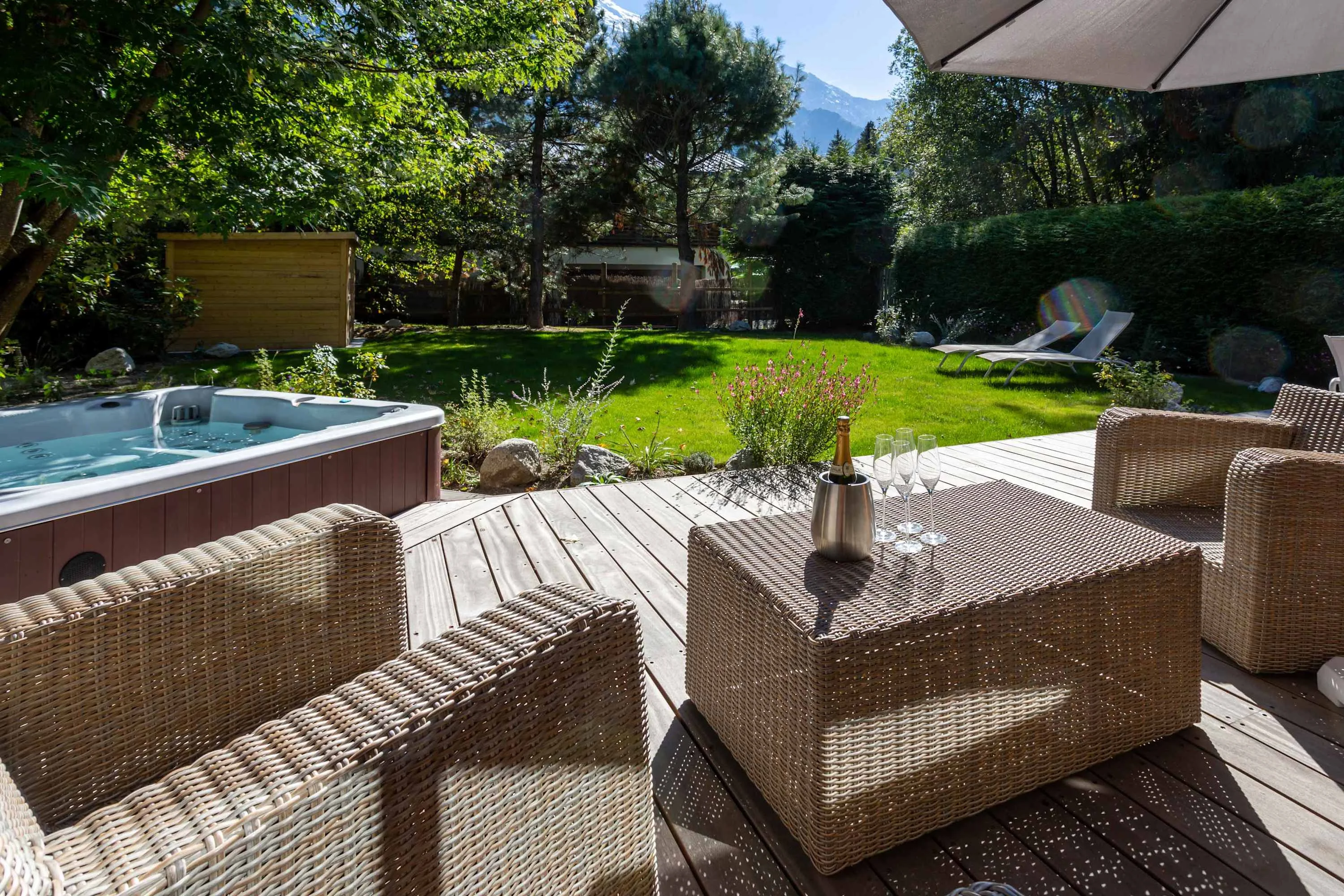 Terrace and hot tub